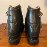 Old leather ski boots