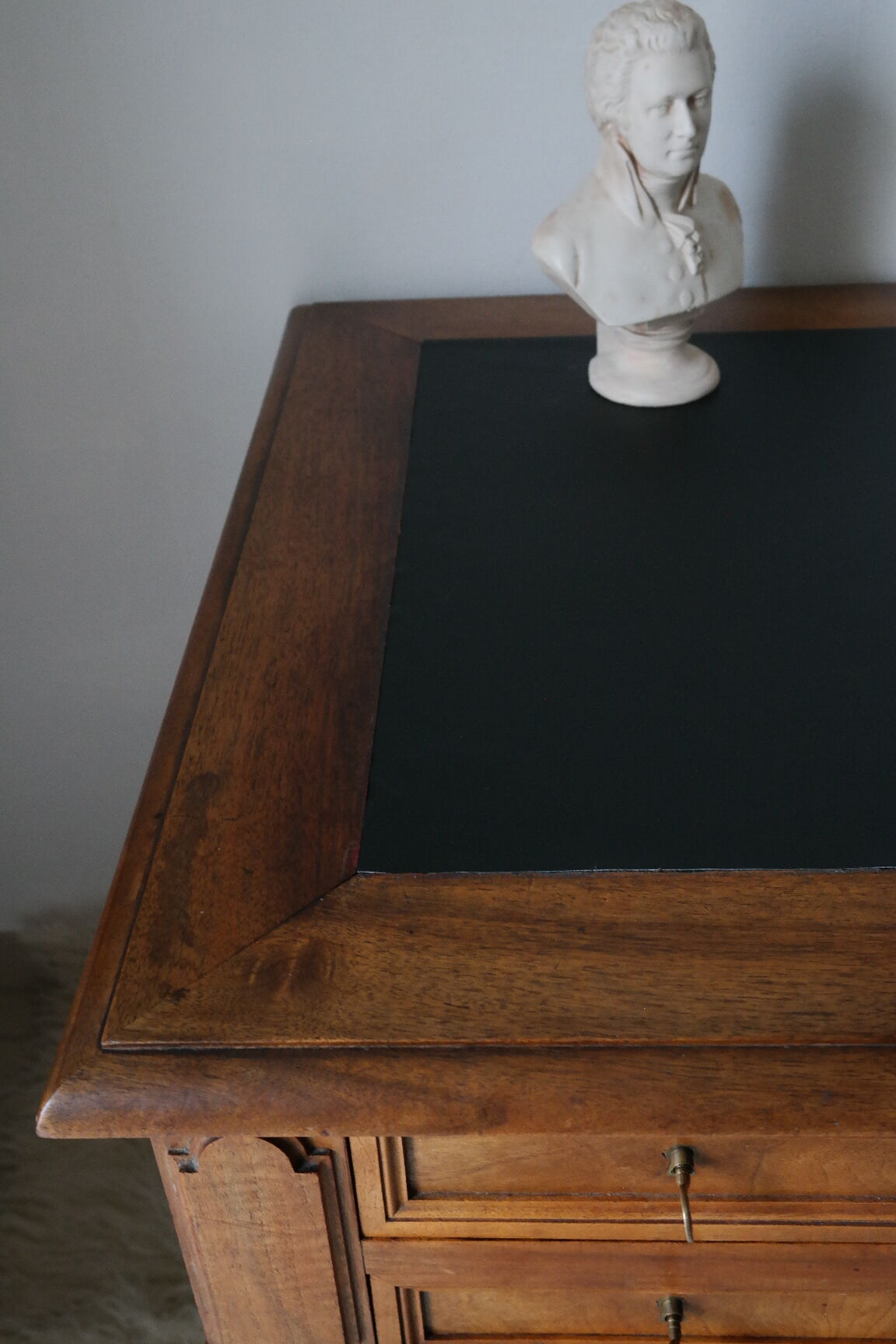 Office minister in walnut style Louis Philippe XXème