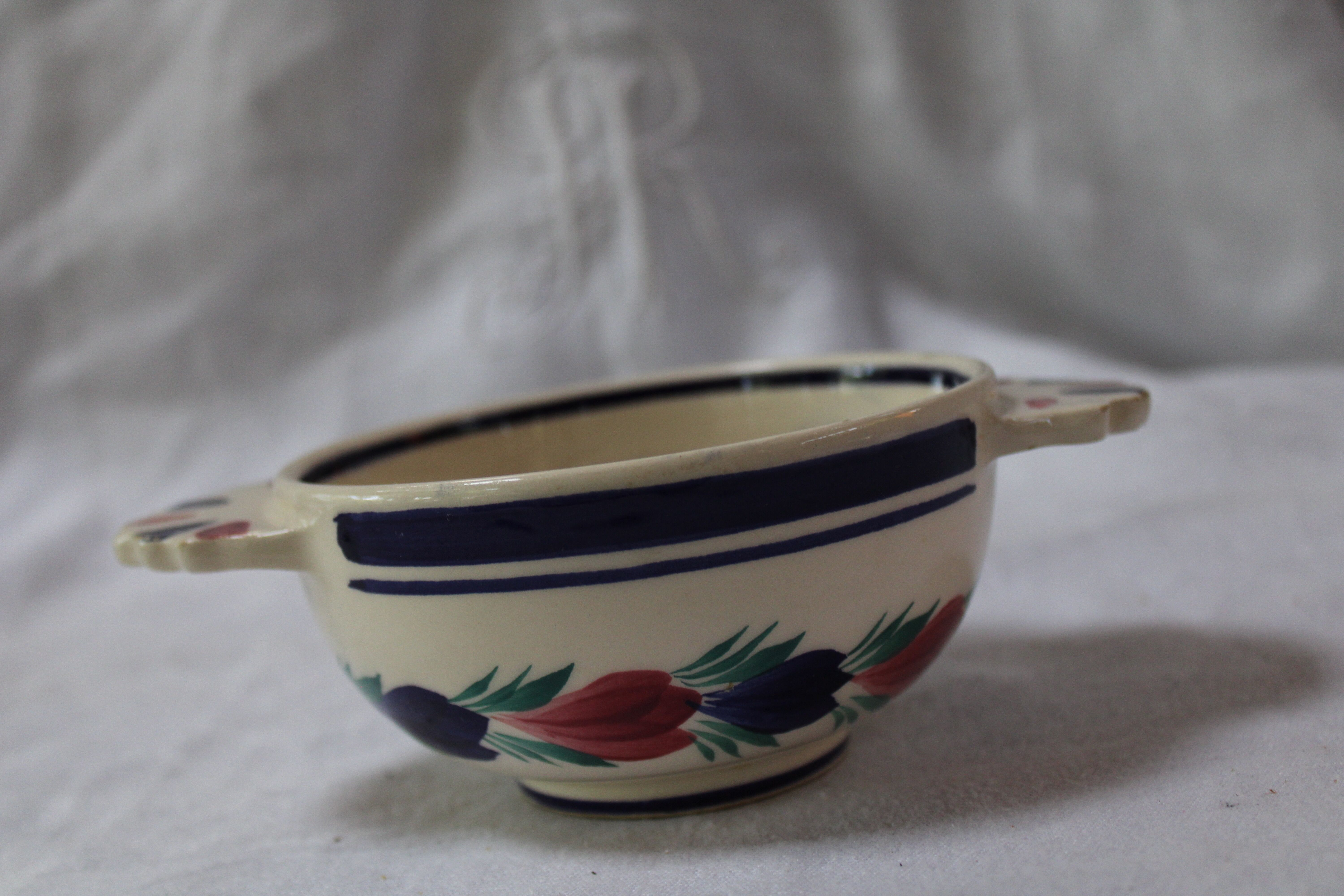 Ceramic eared bowl signed HB Quimper