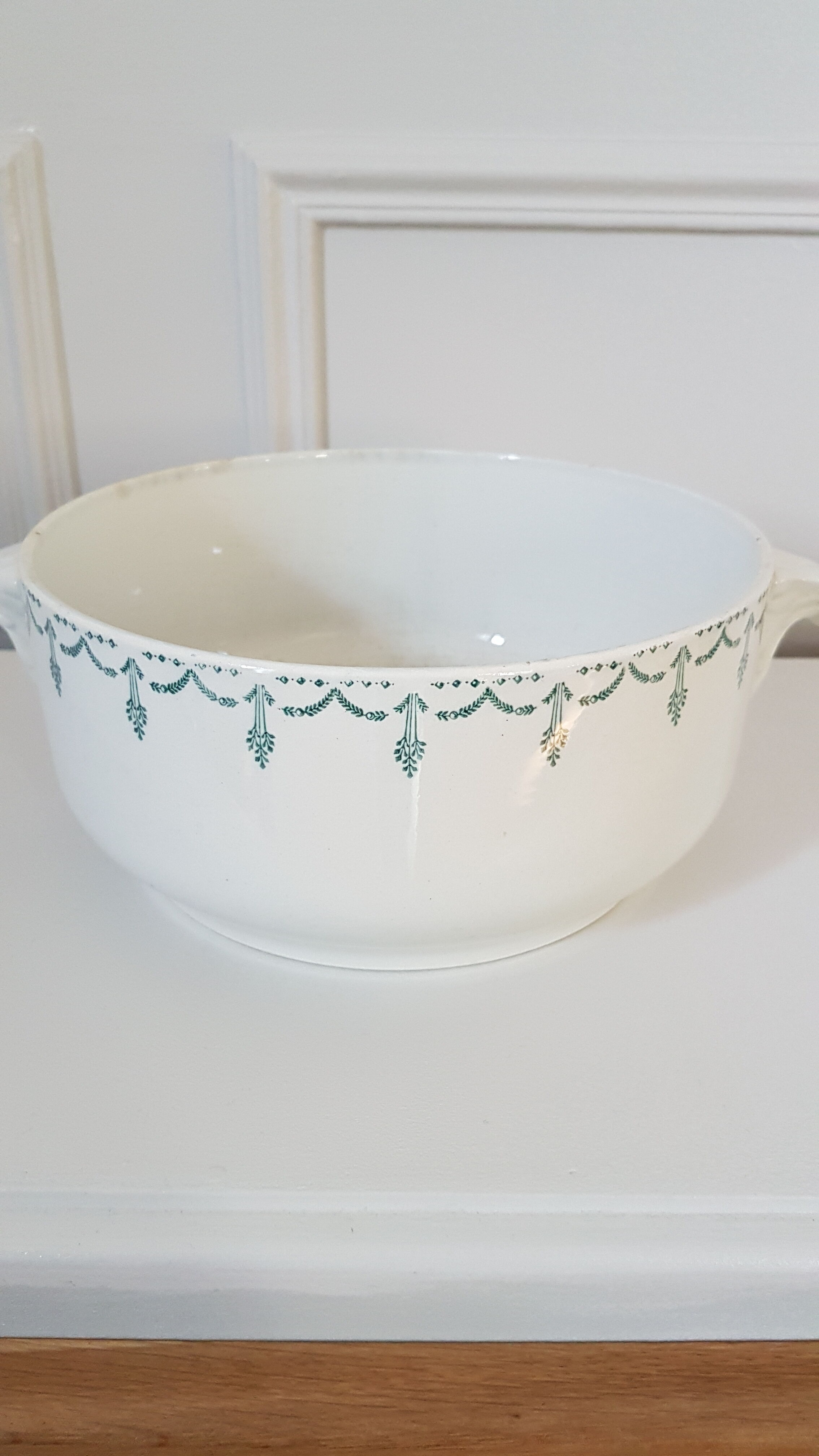 Gien earthenware salad bowl