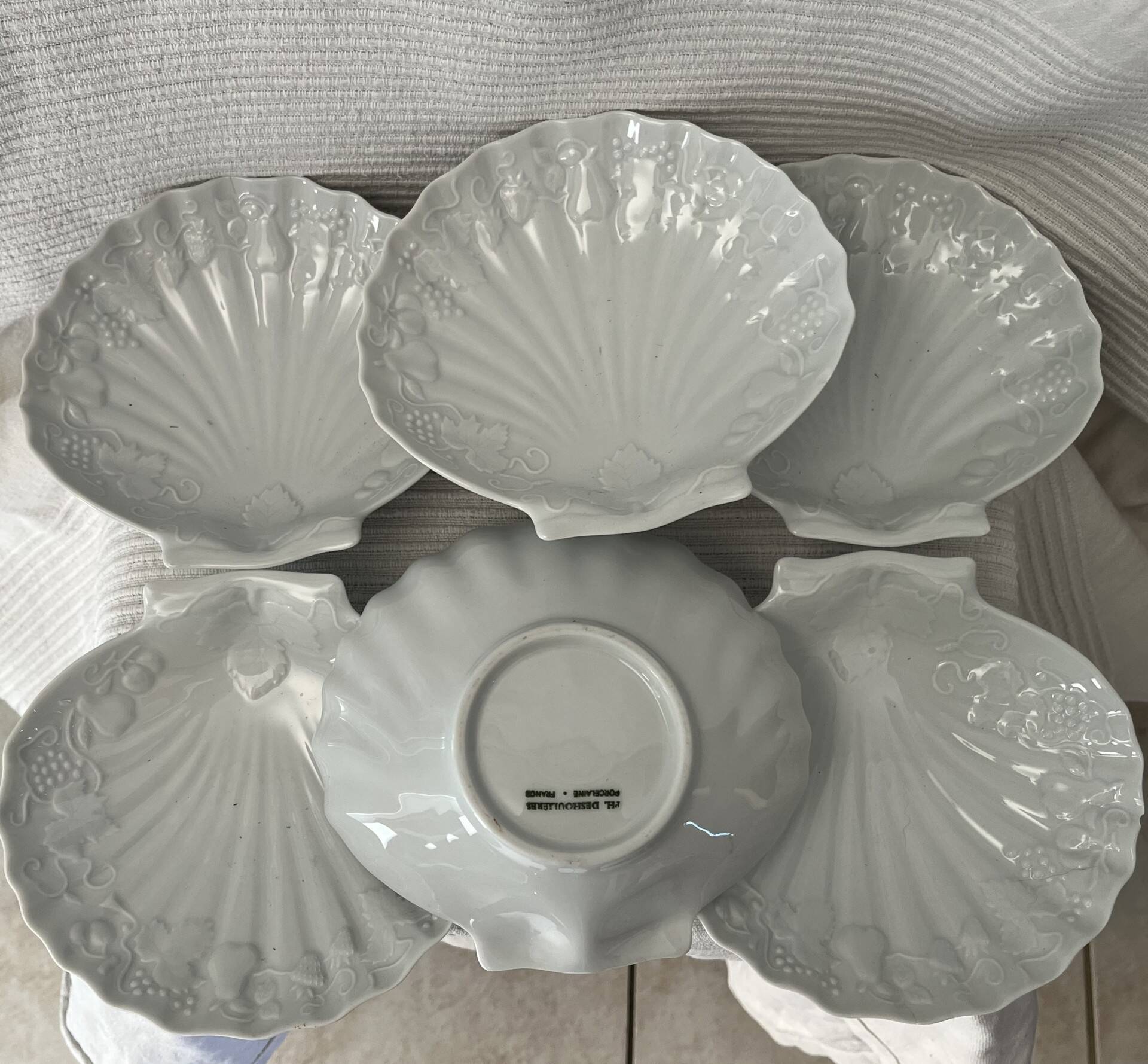 Scallop shell dish