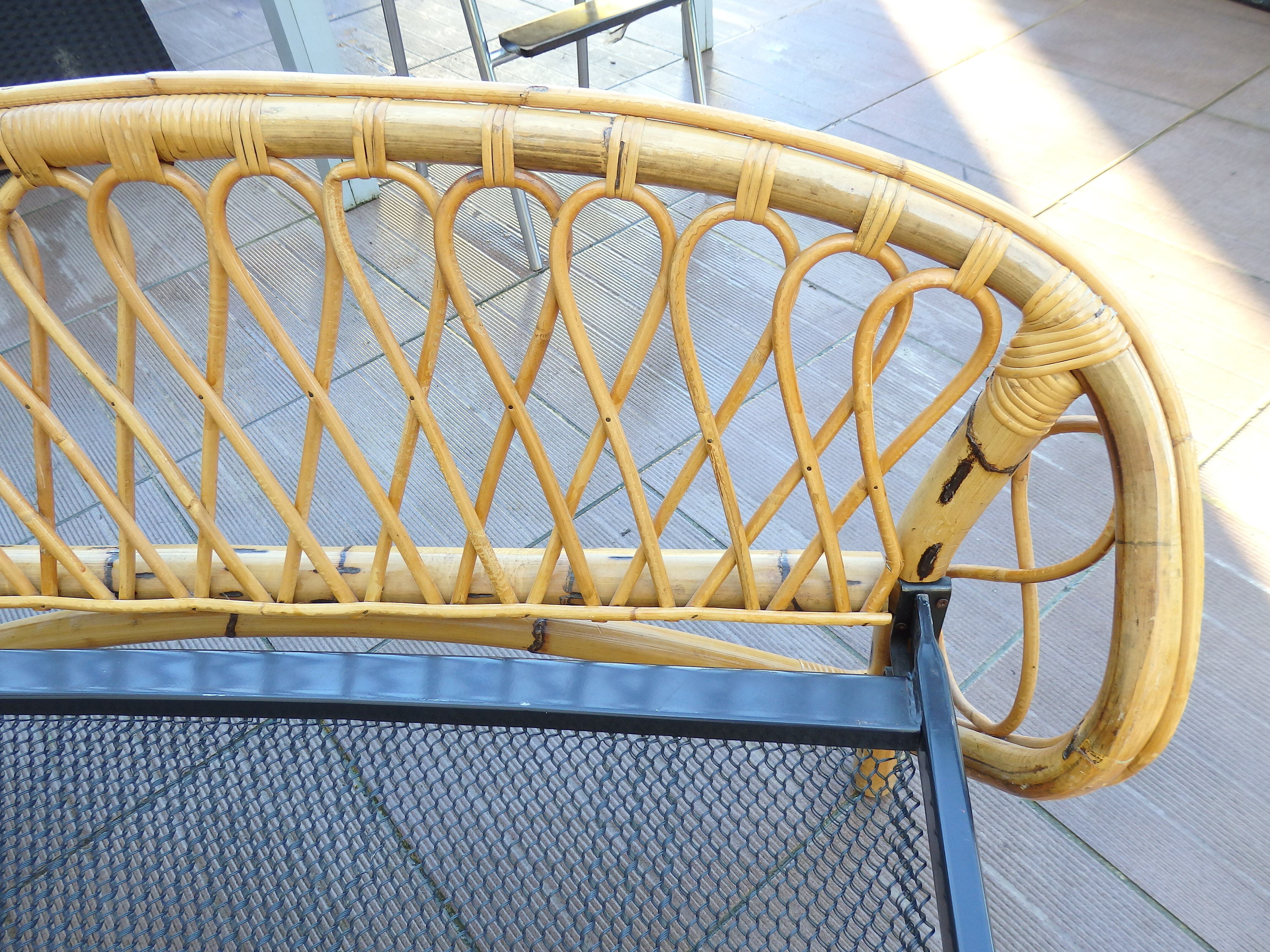 Vintage single bed in rattan