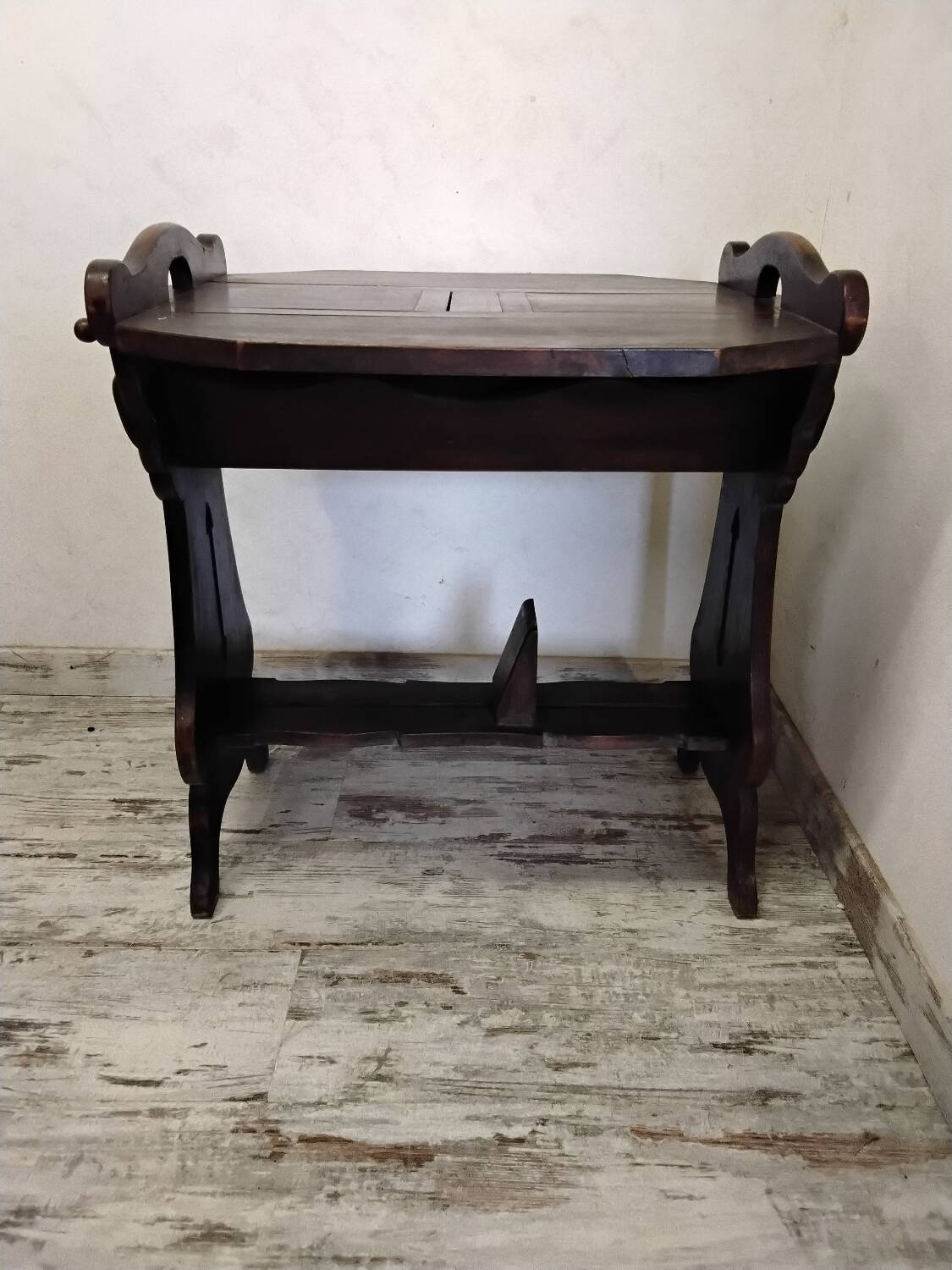 Antique table with a system