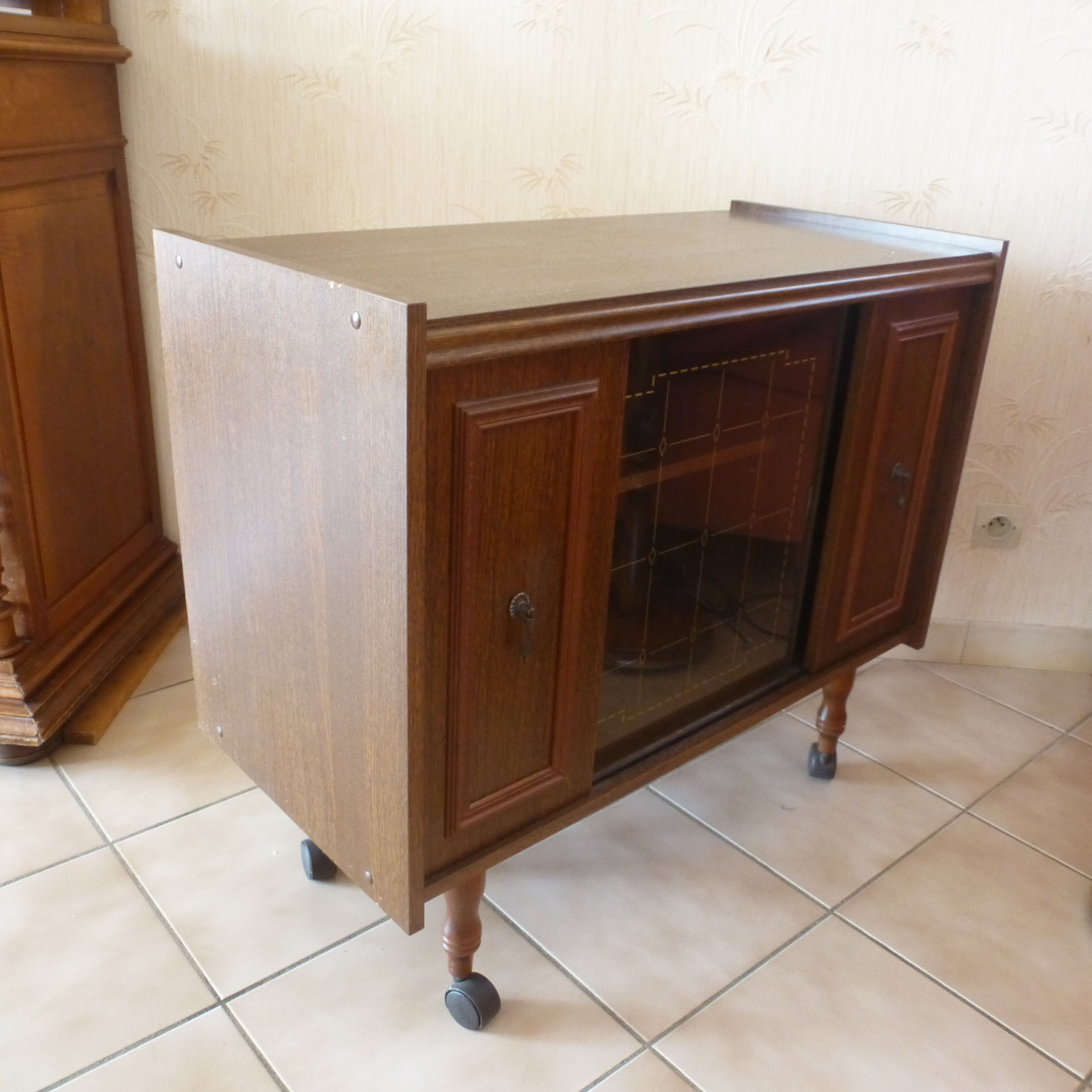 Furniture bar