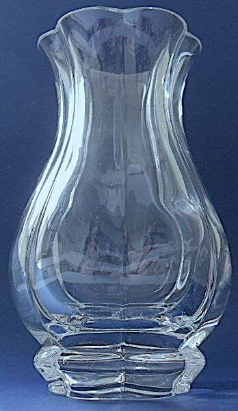 Polylobed vase in colorless crystal from Sèvres