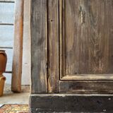 L’armoire ancienne patinée