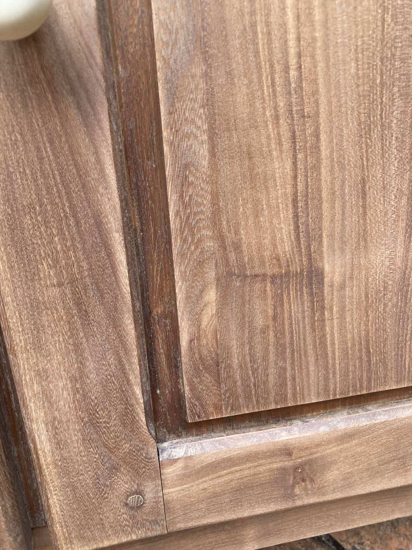 Petit buffet ancien en bois 