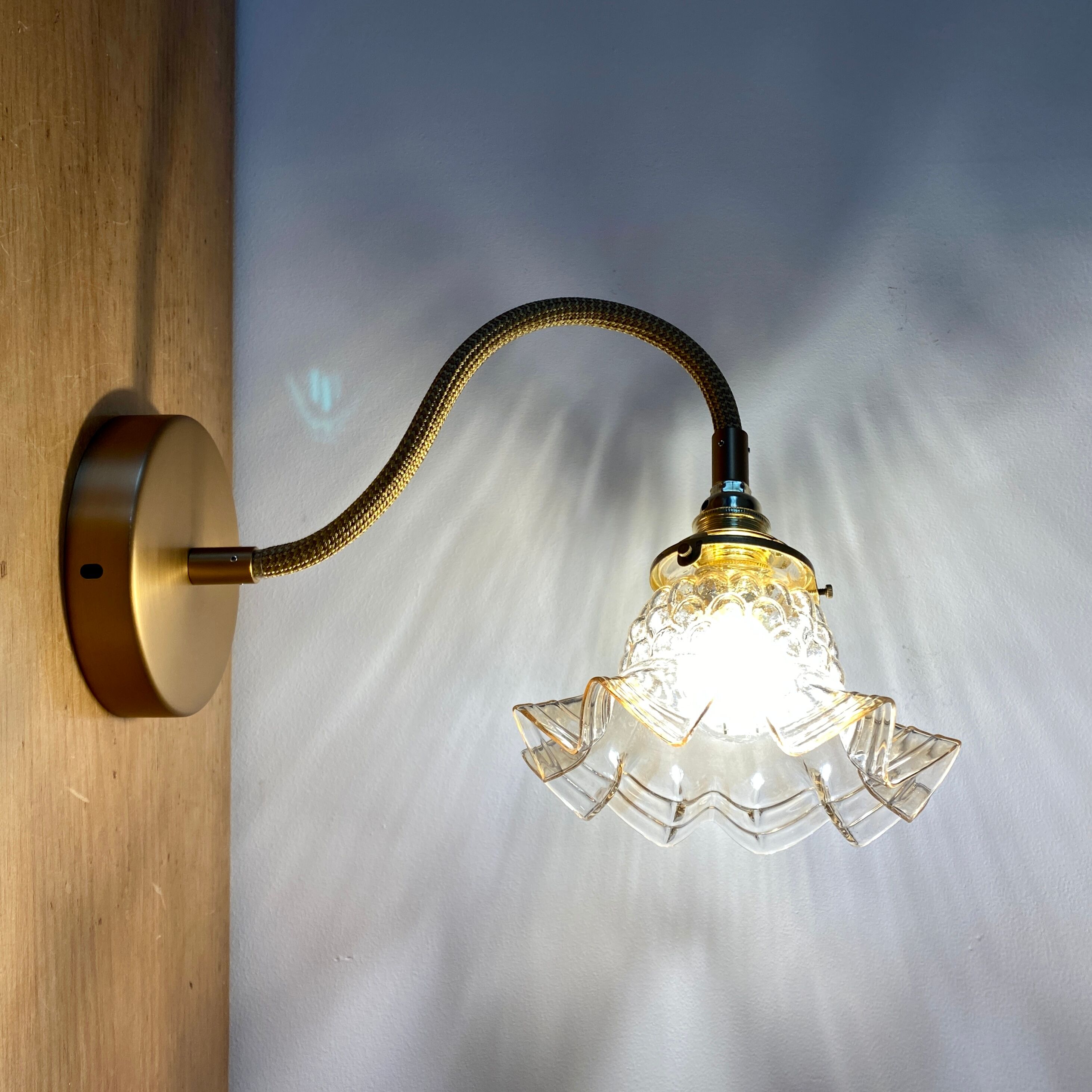 Wall lamp flexible cable tulip vintage amber glass