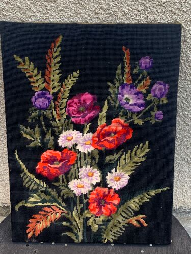 Tapestry canvas the flowers of the field in cotton on vintage frame