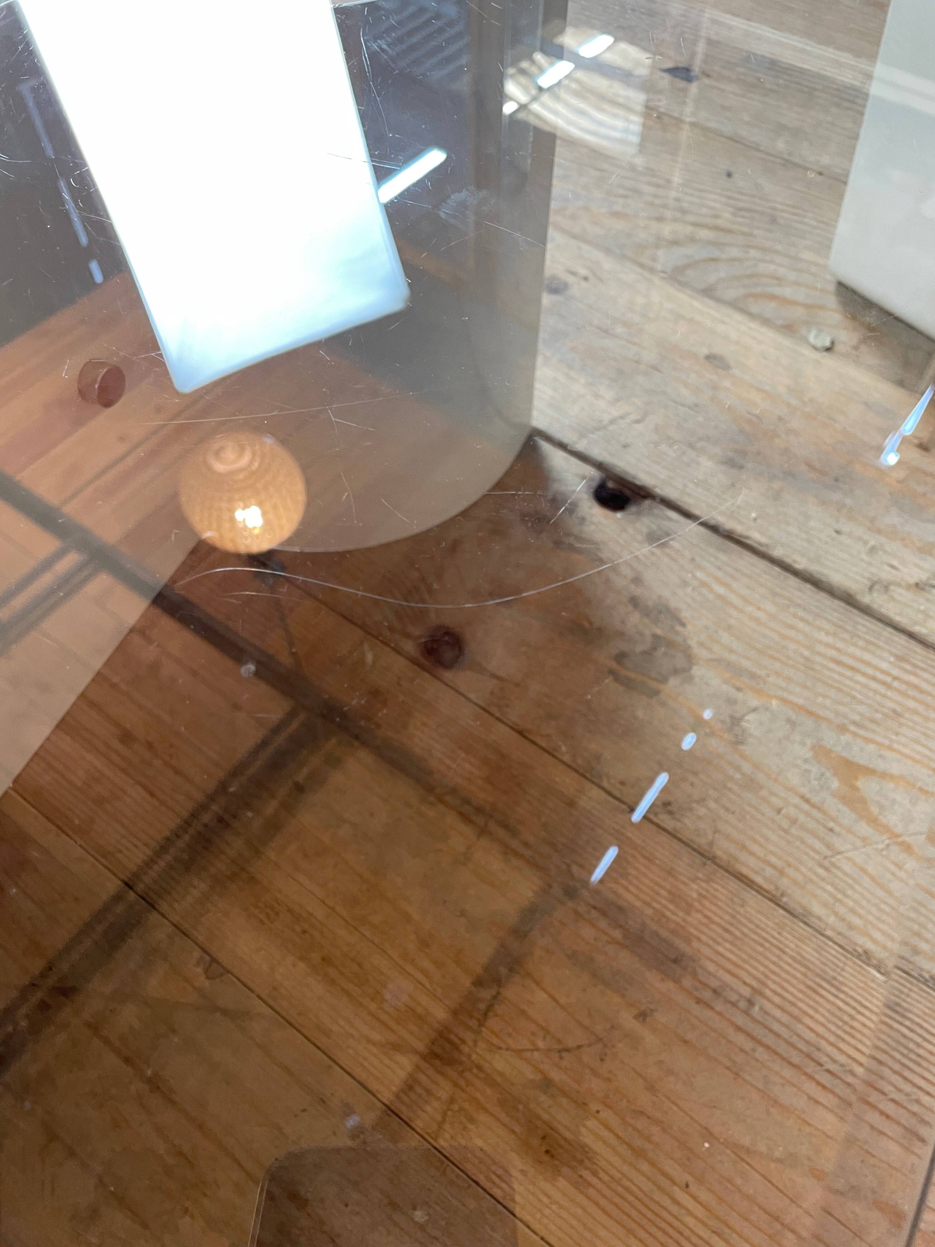 Coffee table in white lacquered steel and glass top 1970s