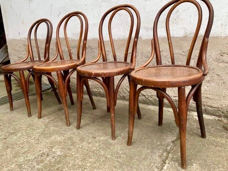 4 bistro chairs in curved wood N° 18 of the 1920s 1930s wooden seat