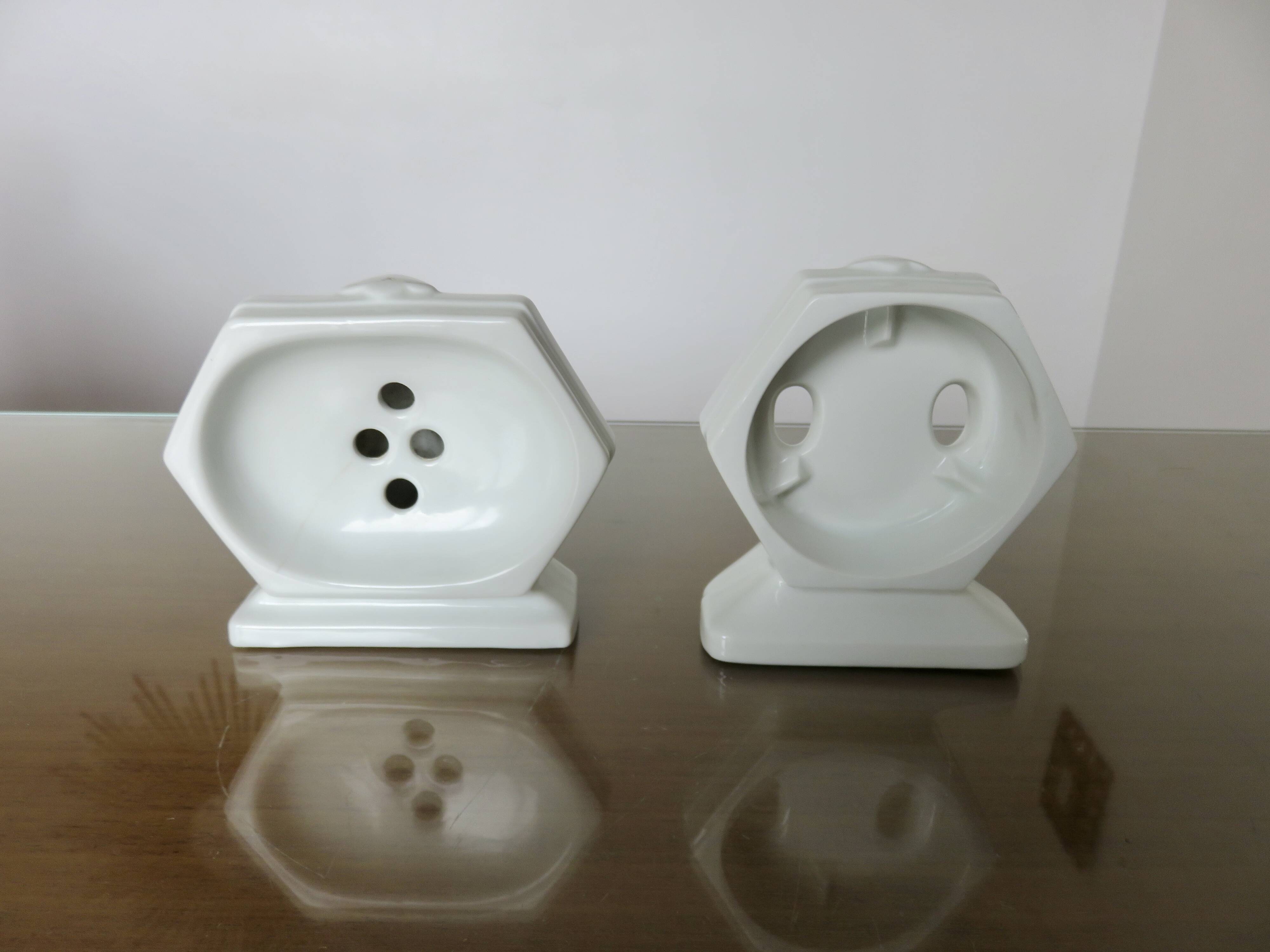 Art Deco soap dish in white porcelain
