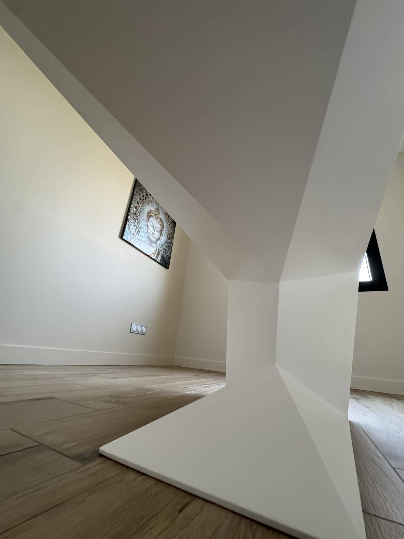 White lacquered desk model Furtif by Daniel Rode for Roche Bobois