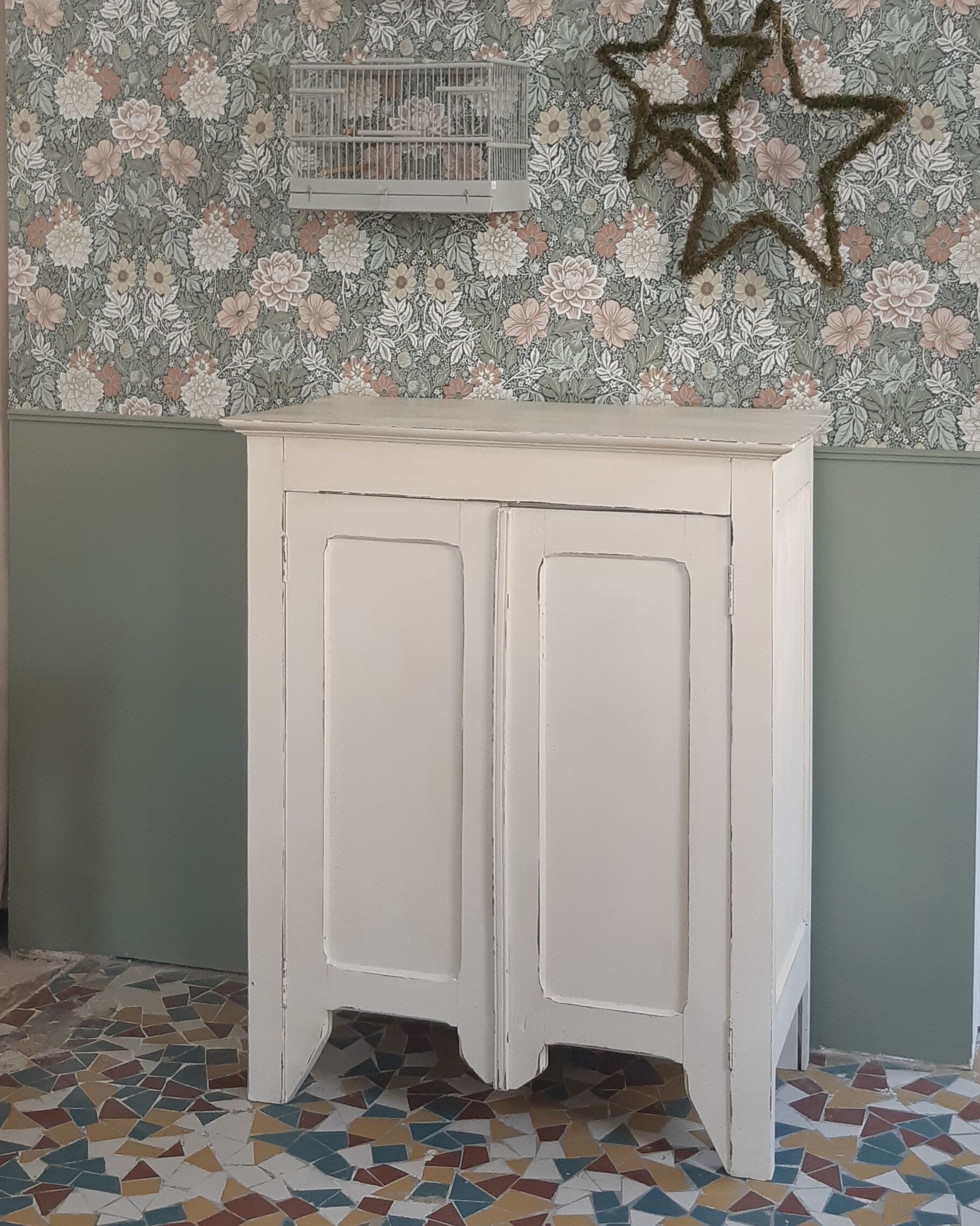 Parisian buffet patinated in chalk