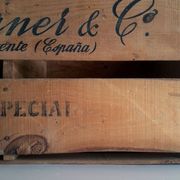 Caisse bois transport affiche colorée Magraner&Co Espana