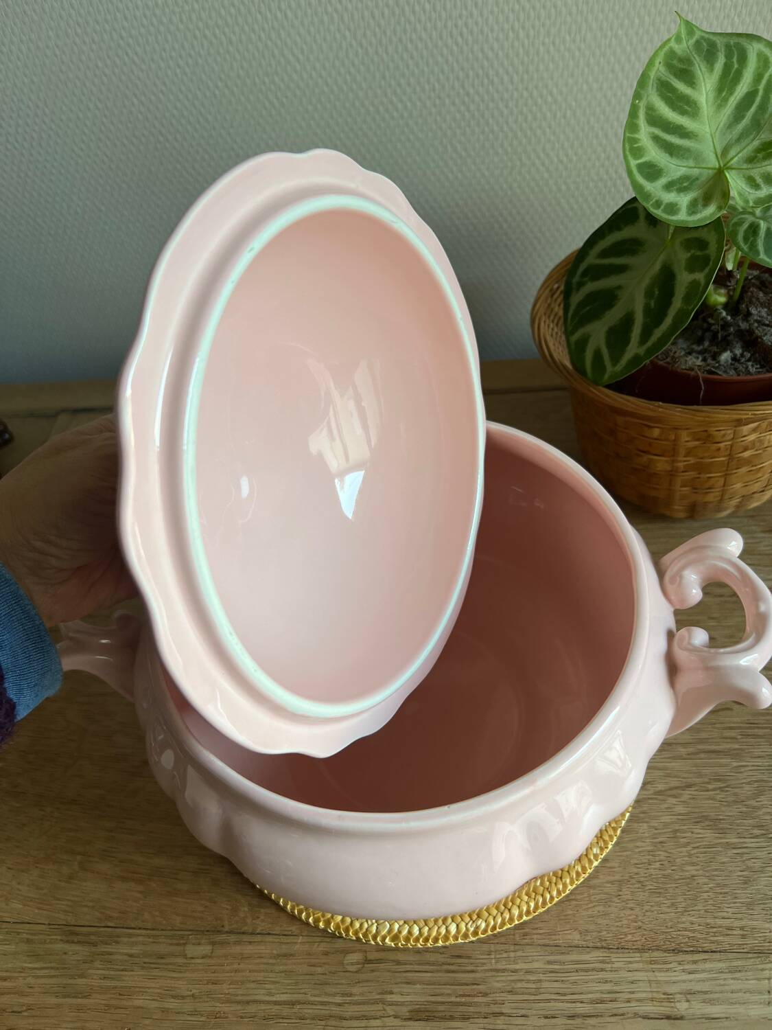 Pink soup tureen