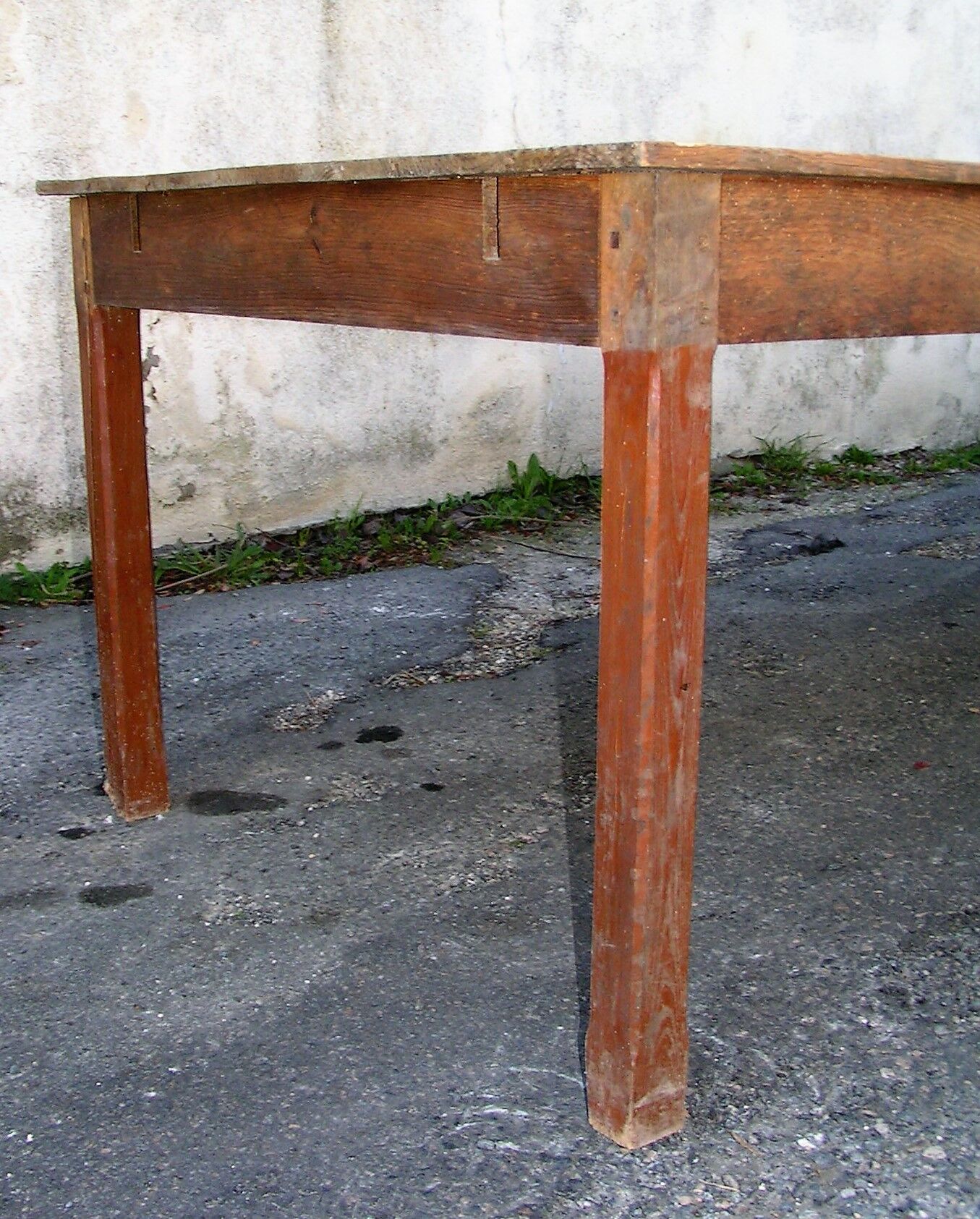 Farm table