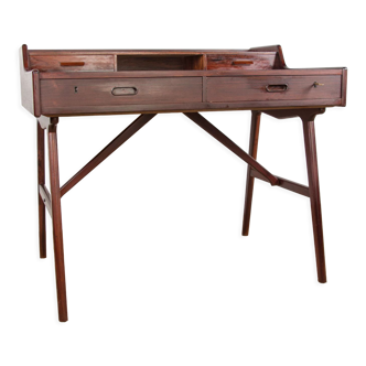 Danish rosewood desk, model 56 by Arne Wahl Iversen for Vinde Mobelfabrik 1960.