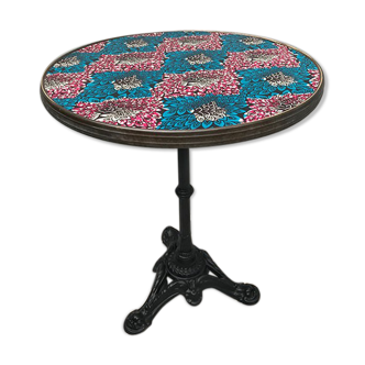 Table bistrot bleu et rose pied fonte