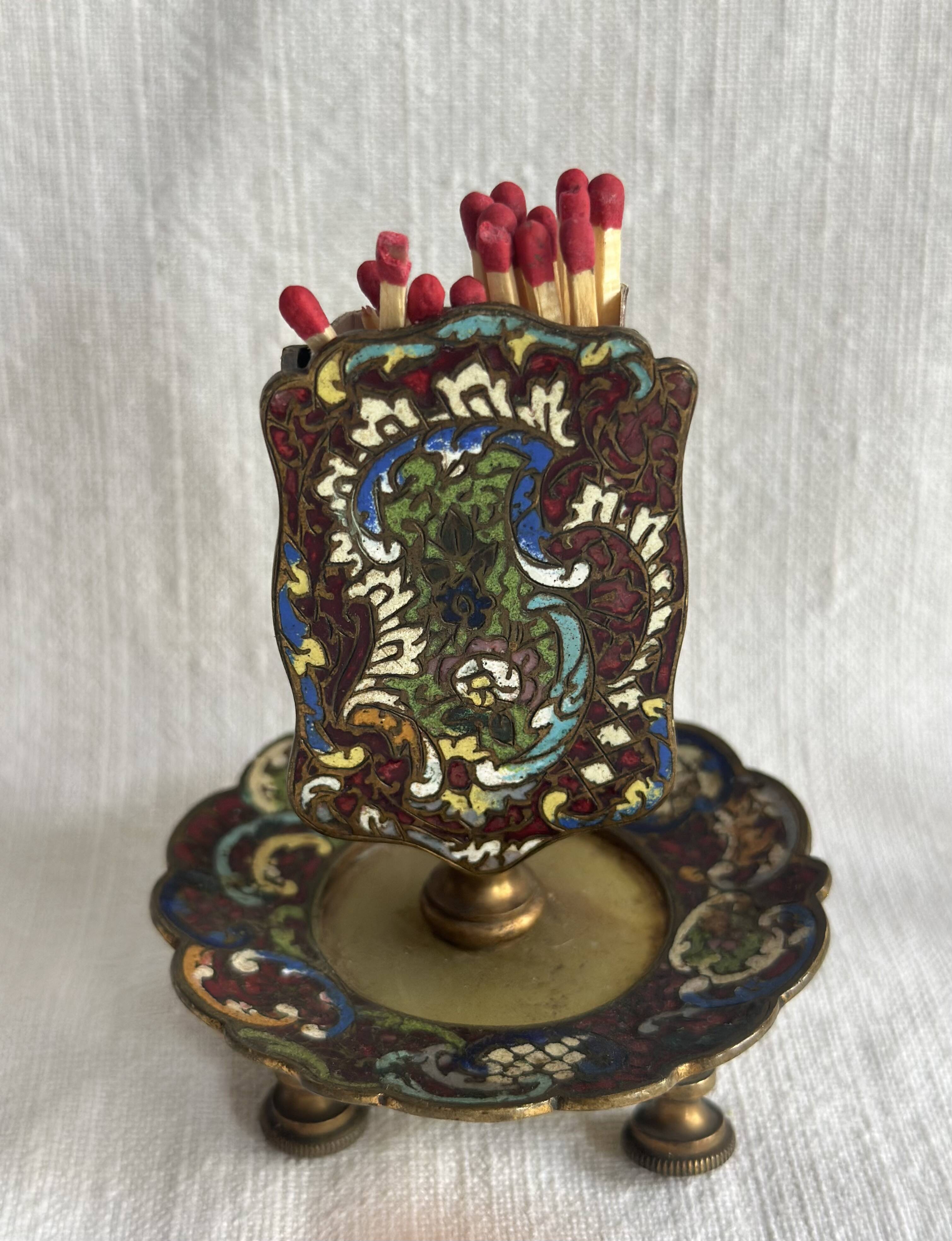 Bougeoir et porte allumettes en bronze et émaux cloisonnés XIXe