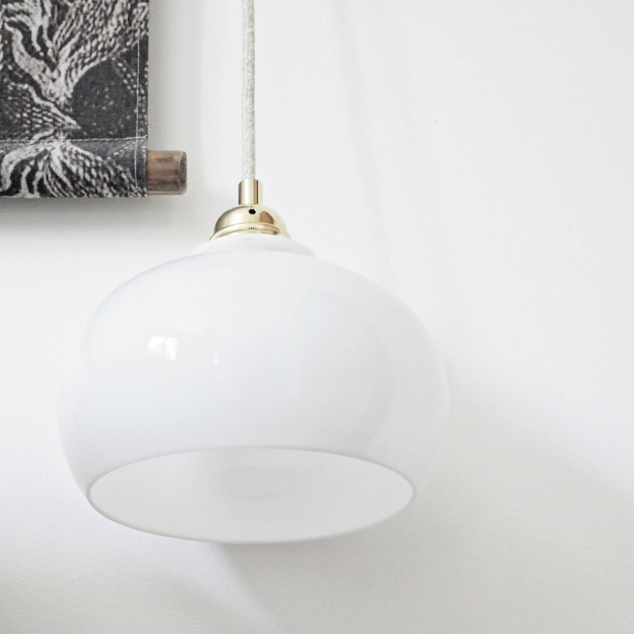 Duo pendant light in opaline