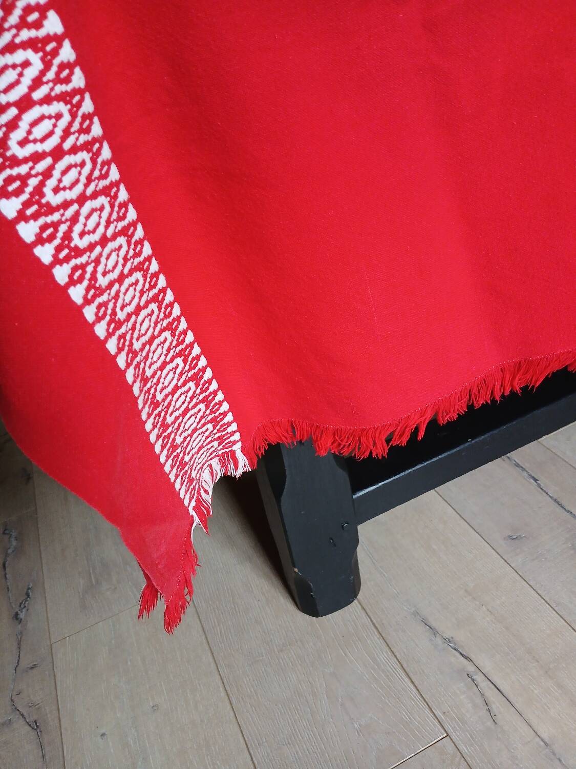 Tablecloth + 12 old napkins