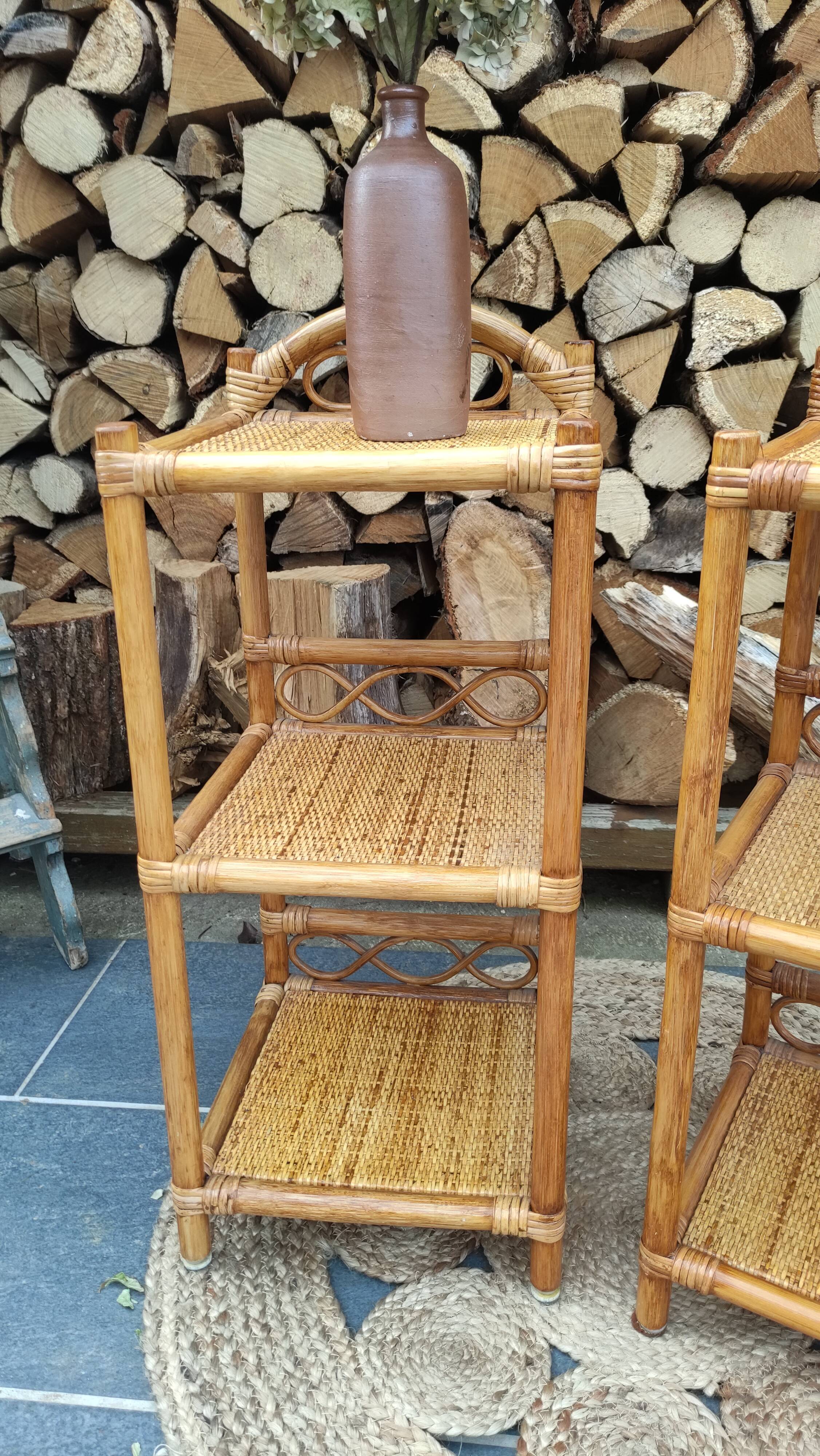 Chevets table de nuit en rotin vintage