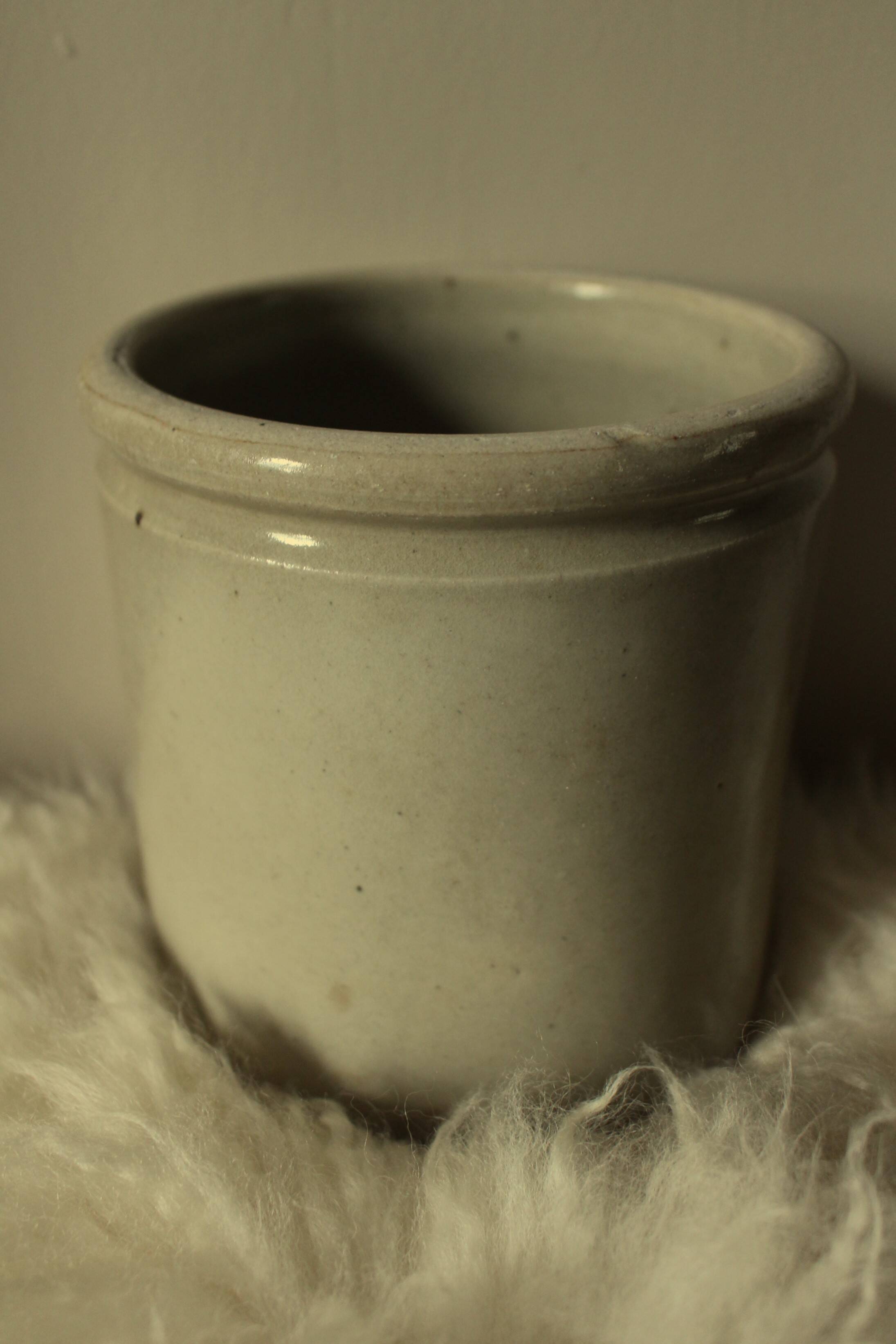 Pot grès vernissé beige gris sans anse