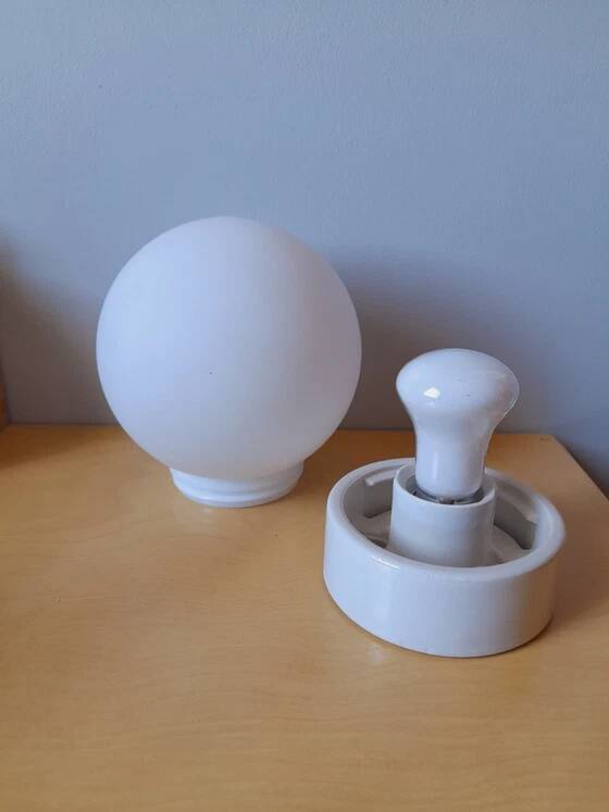 Ceramic and opaline wall light