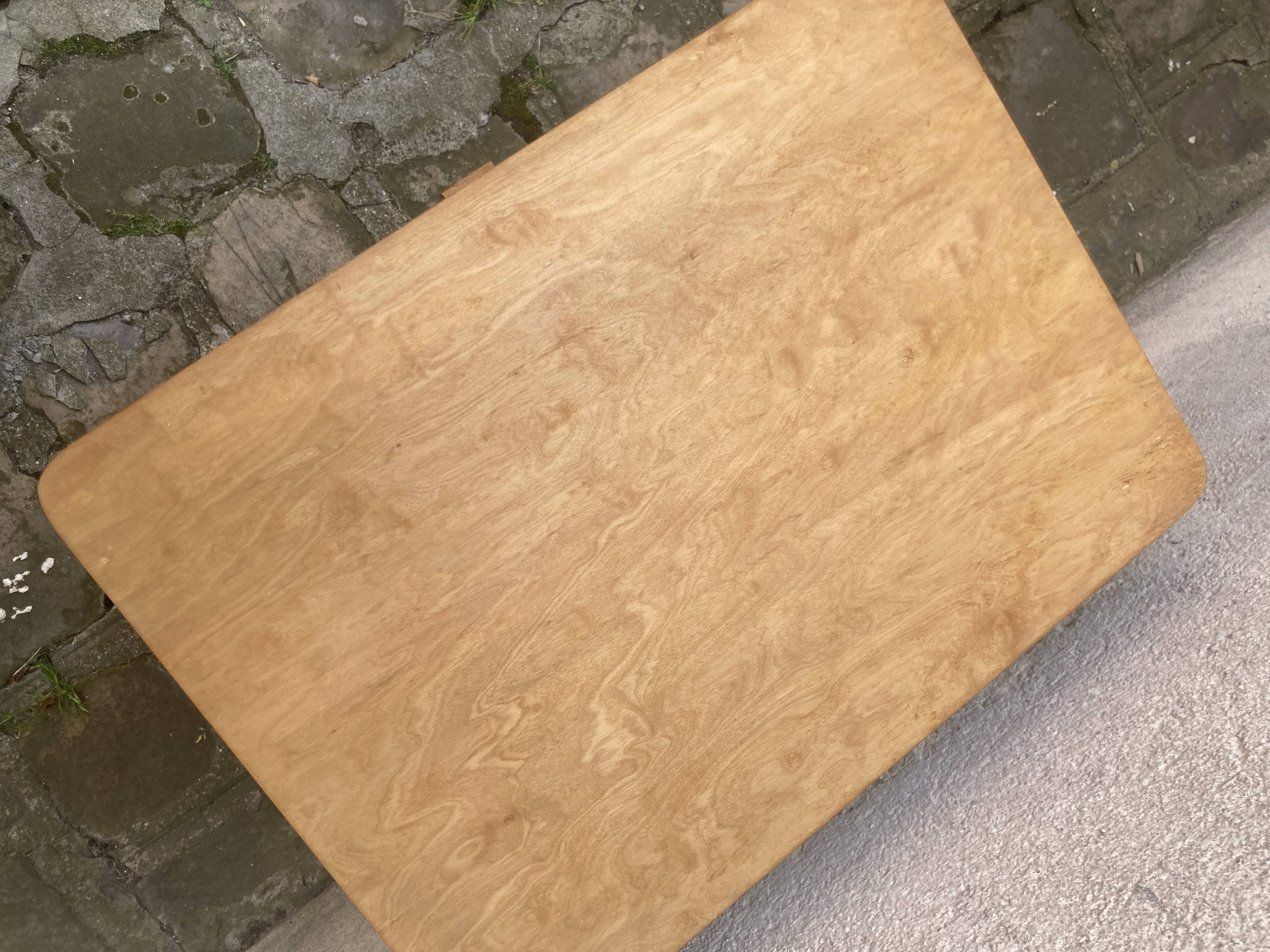 Baumann children's desk