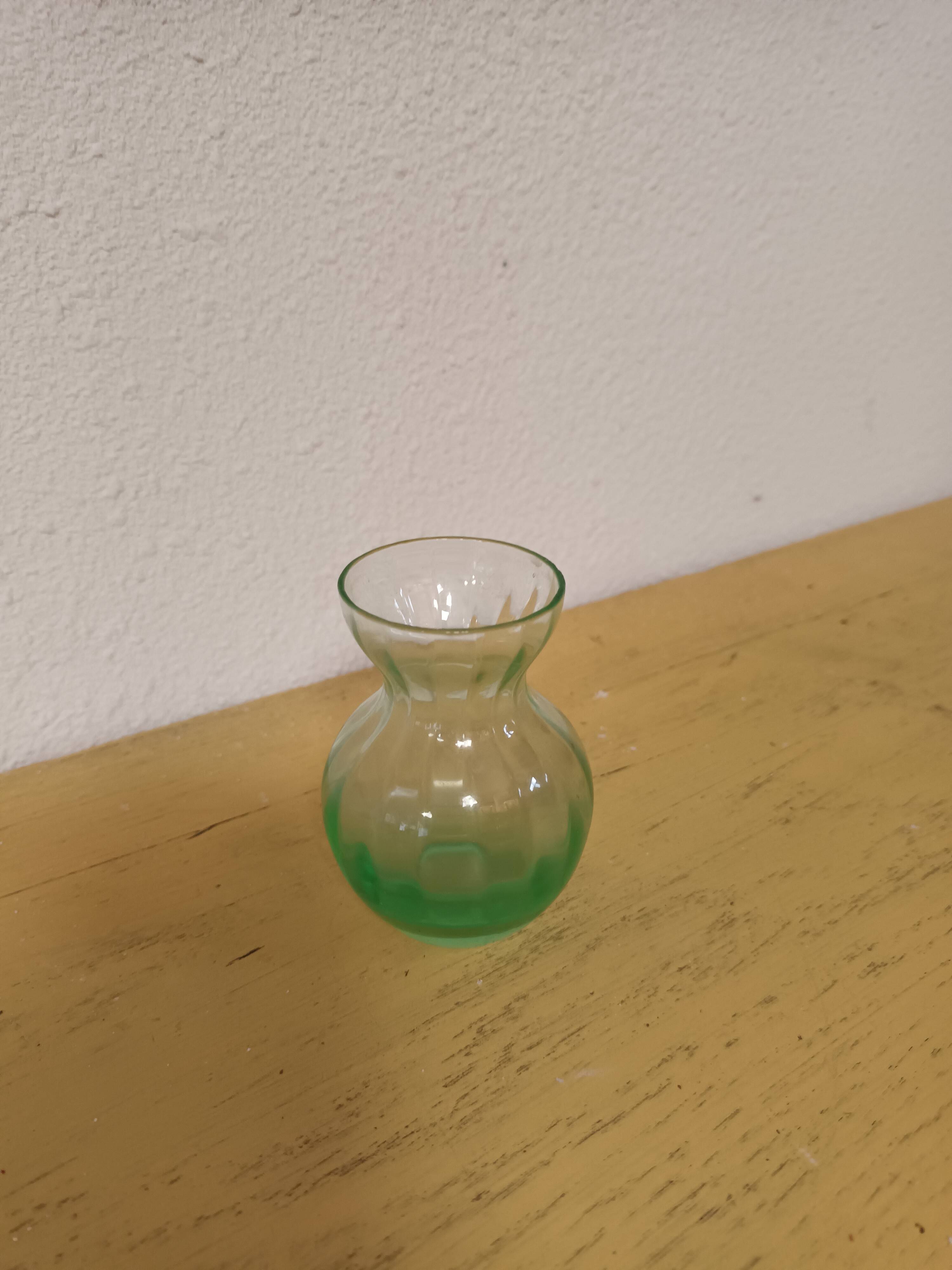 Glass vase