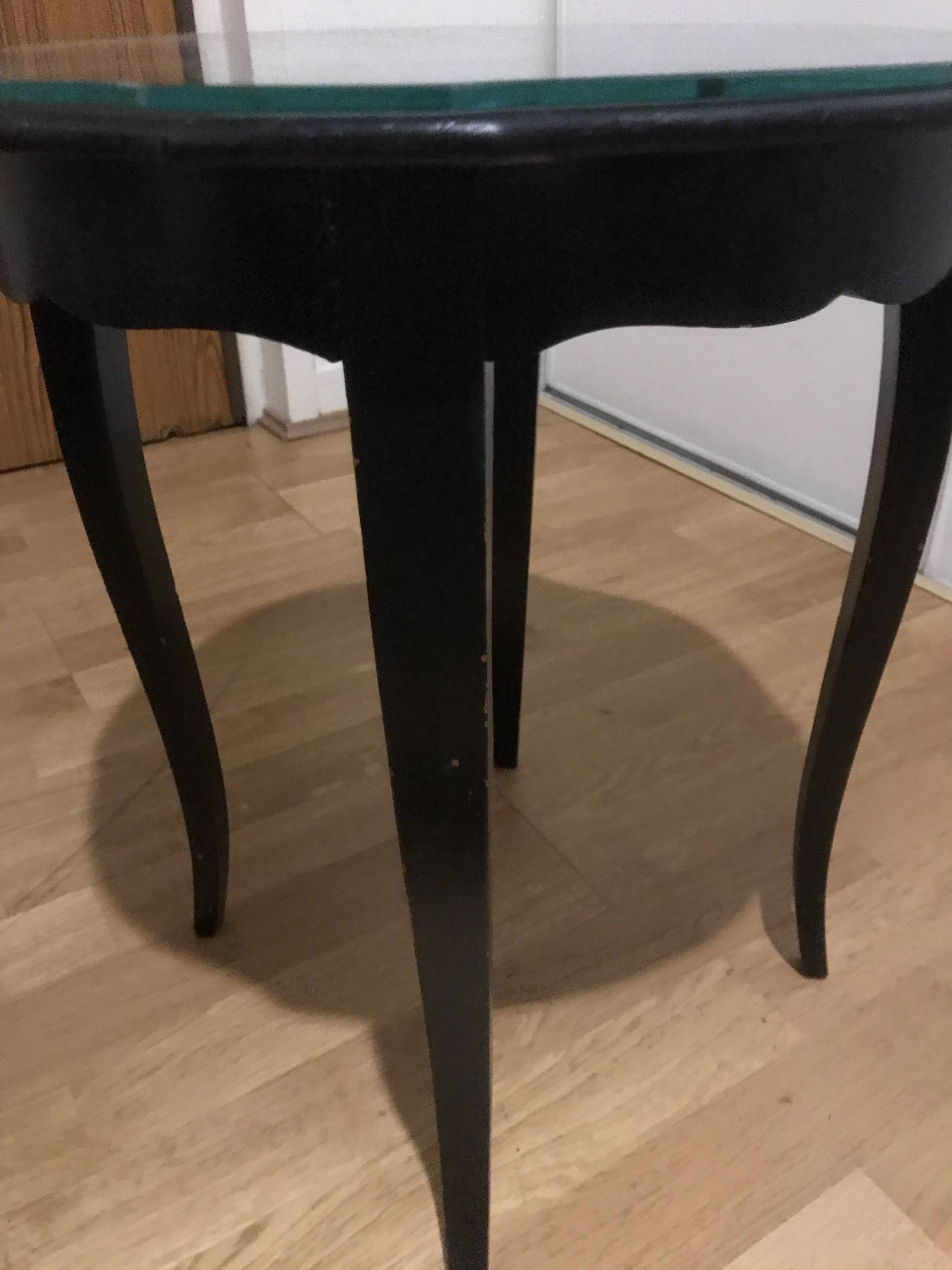 Small painted wooden pedestal table