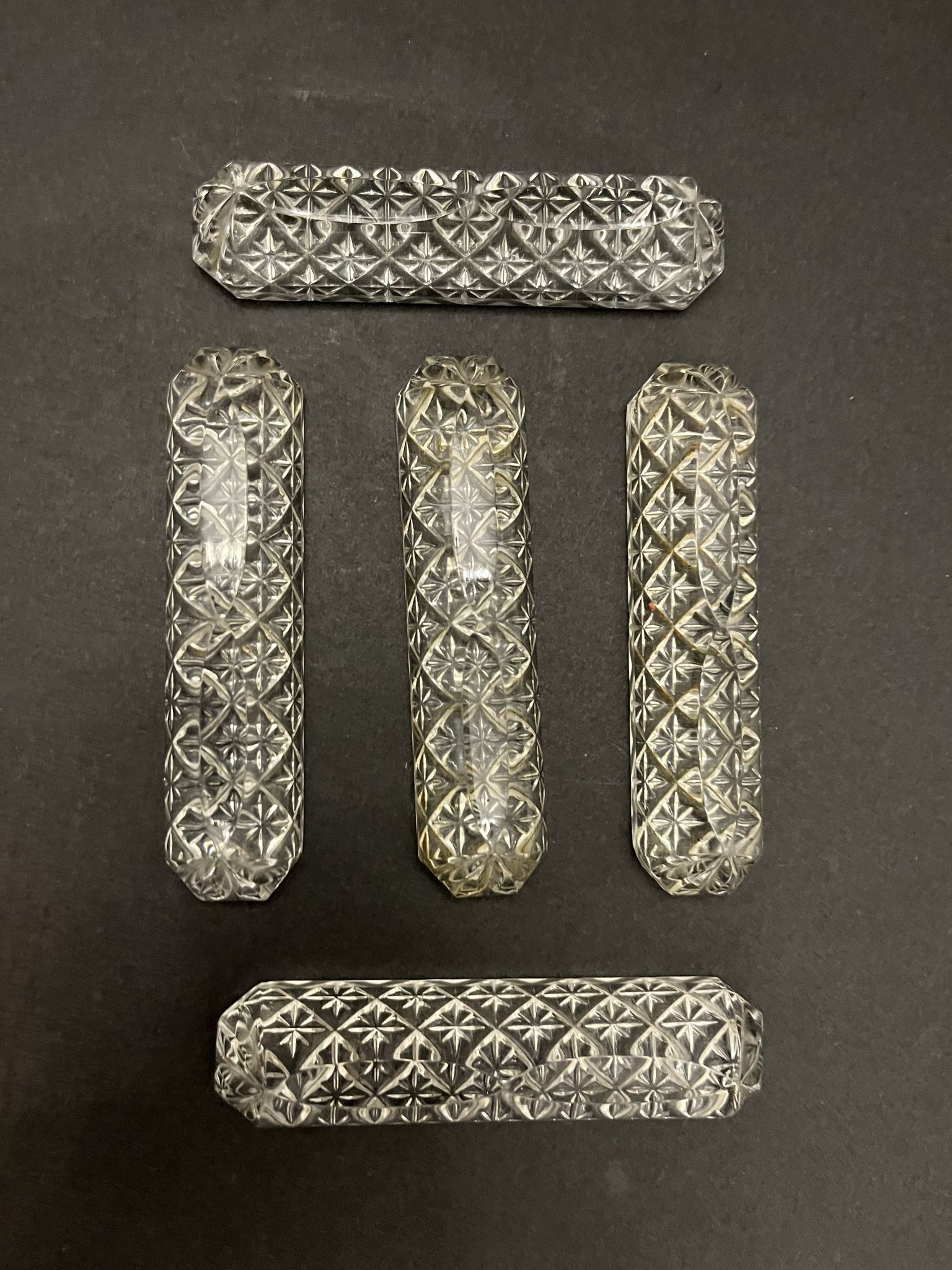5 porte-couteaux en cristal taillé
