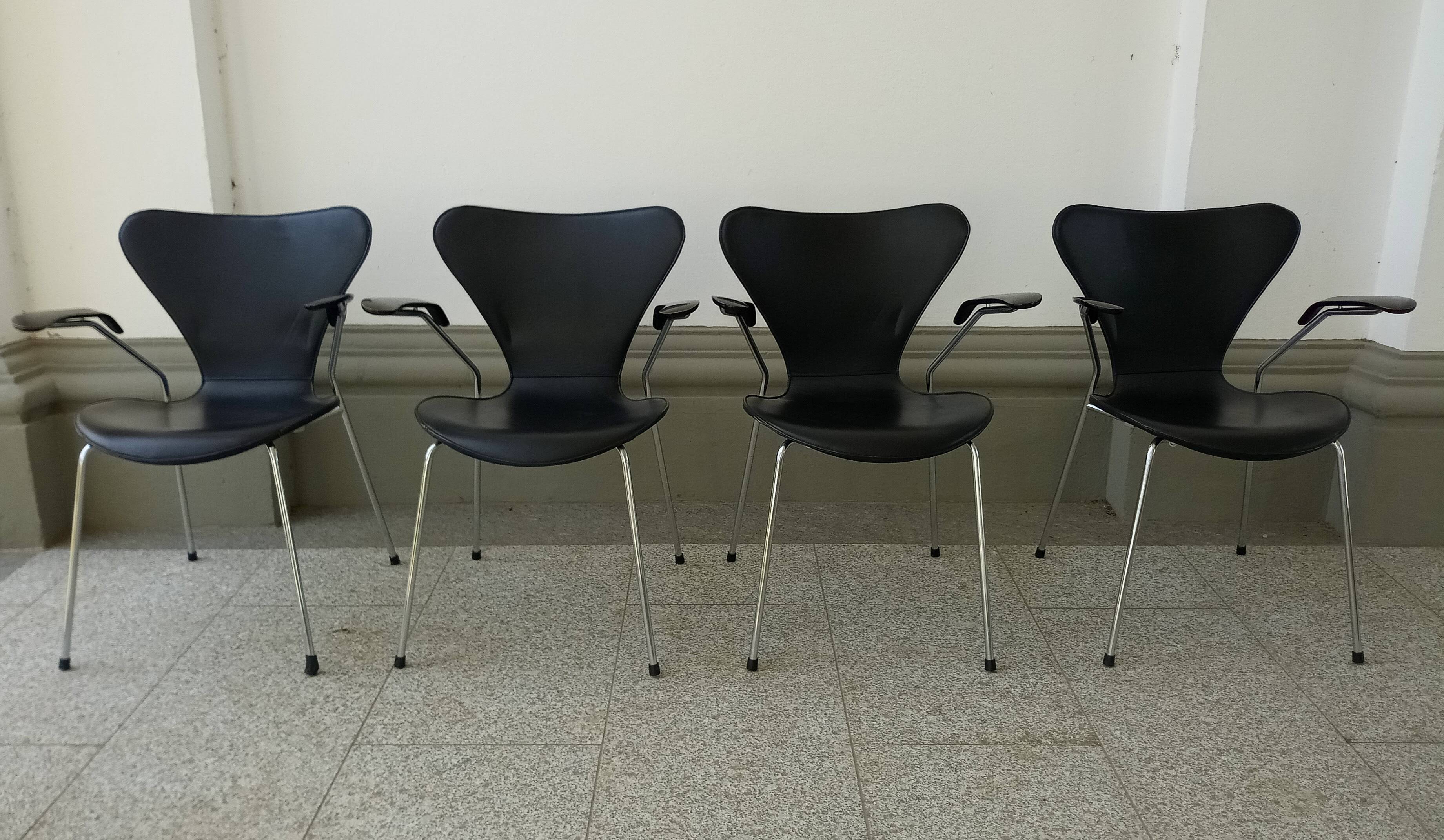 4x chairs by Arne Jacobsen for Fritz Hansen, model 3107 in leather