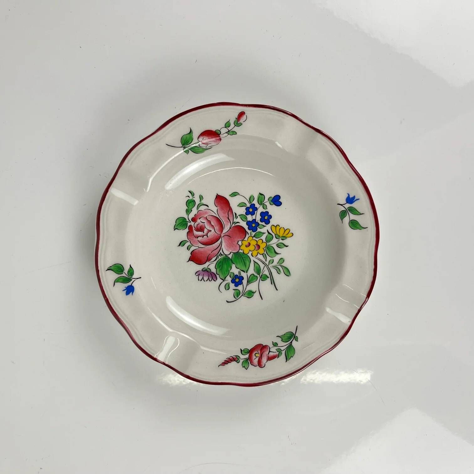 Ashtray, street lamp model by KG Lunéville, rose pattern.