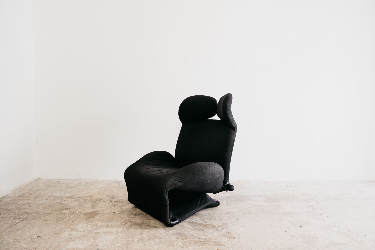 Wink lounge chair by Toshiyuki Kita for Cassina, 1980s