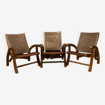 Ensemble de trois fauteuils conçus par Angel Pazmino, Muebles De Estilo, Équateur, années 1960.
