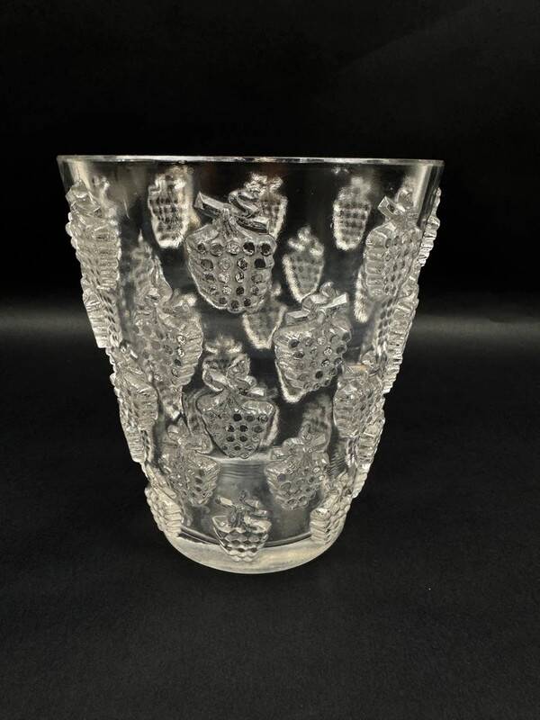 René Lalique "Malaga" model vase, pressed molded glass, circa 1937