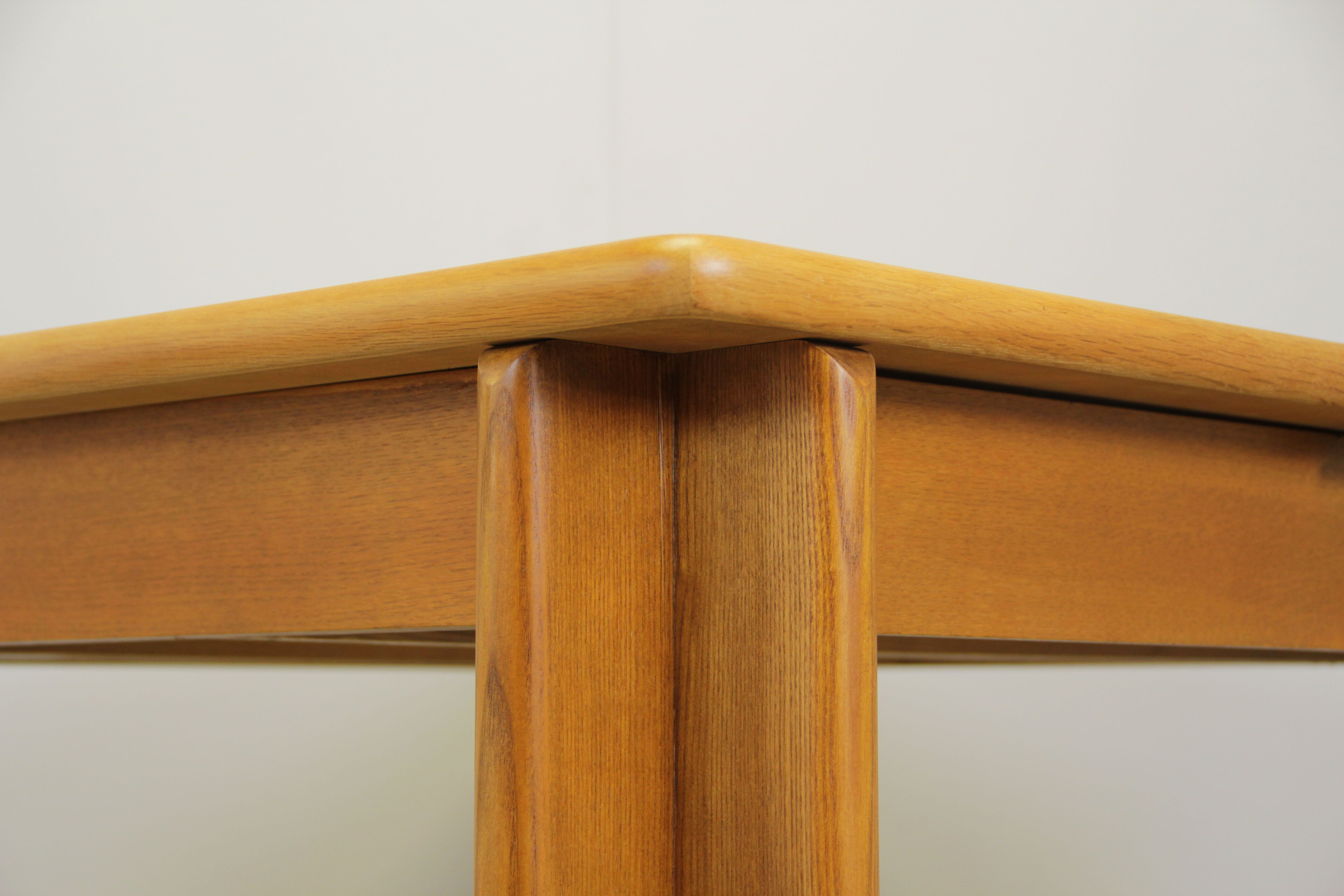 Table à manger extensible en chêne carré, Italie années 1970