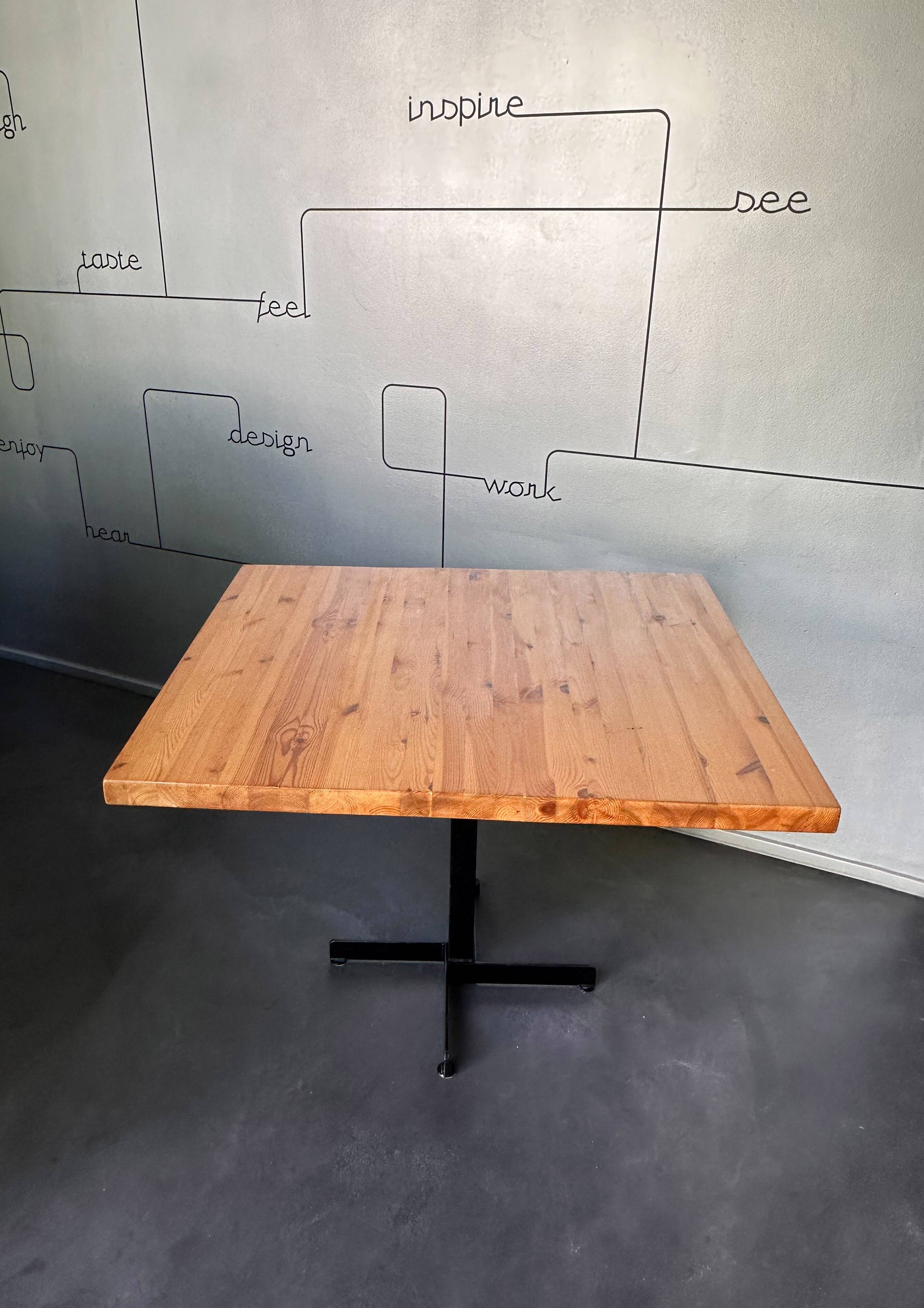 Table à manger Les Arcs Charlotte Perriand pour Les Arcs, France, 1960s