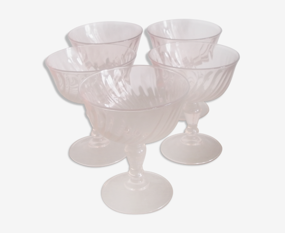 5 Pink Champagne Glasses Rosaline Whirlwind Verrerie Luminarc Arcoroc France Vintage Selency 5 Pink Champagne Glasses Rosaline Whirlwind Verrerie Luminarc Arcoroc France Vintage Selency