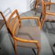 Fauteuils JL Moller modèle 68 en chêne avec tissu d'origine. Fabriqués au Danemark vers 1990.
