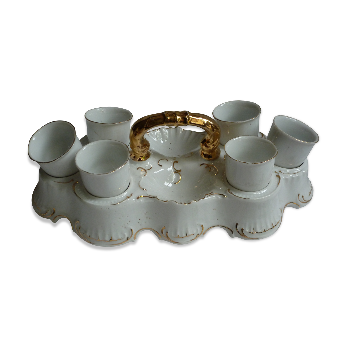 Porcelain egg service at the end of the 19th century