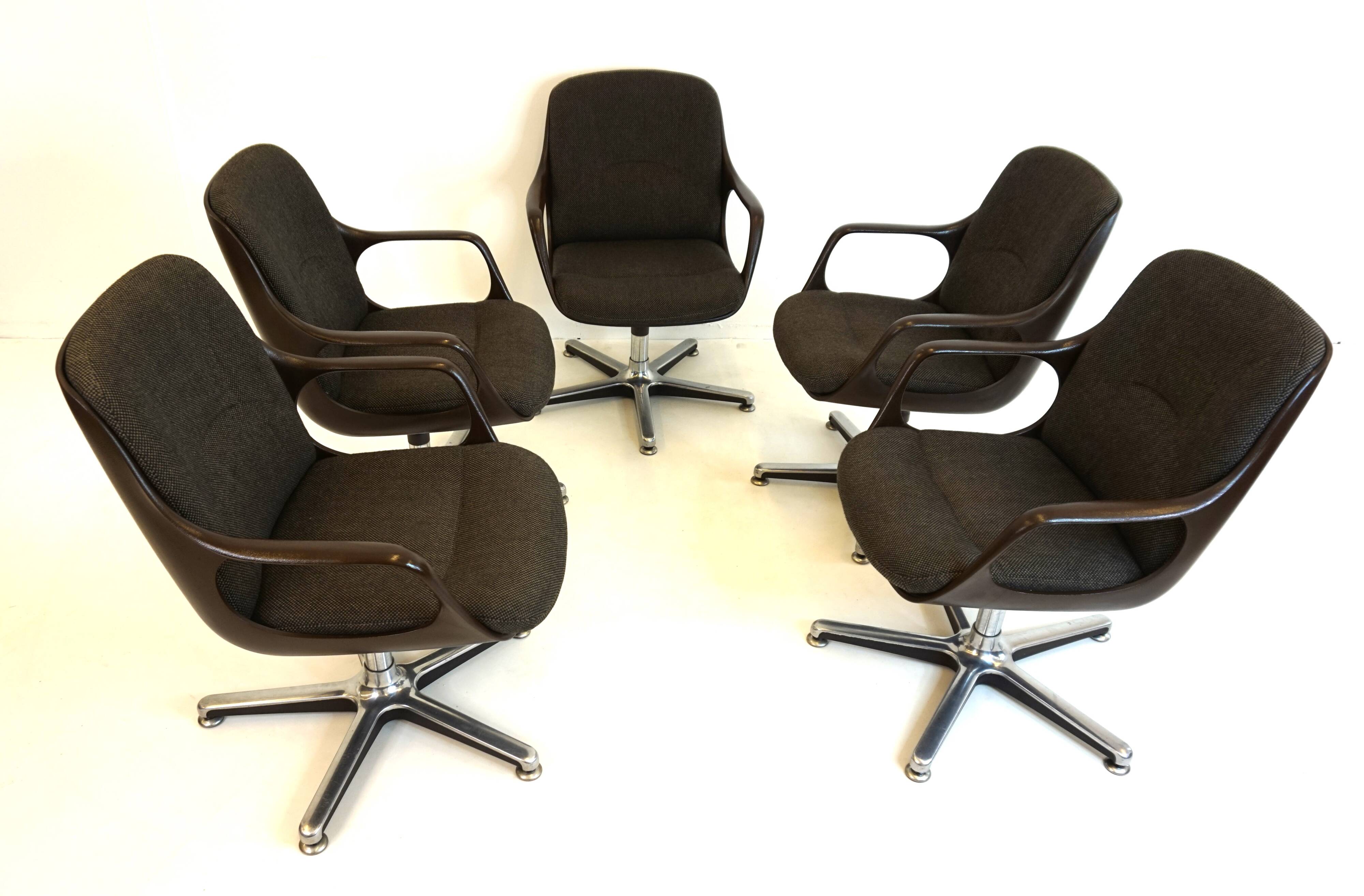 Set of 5 Chromcraft office armchairs