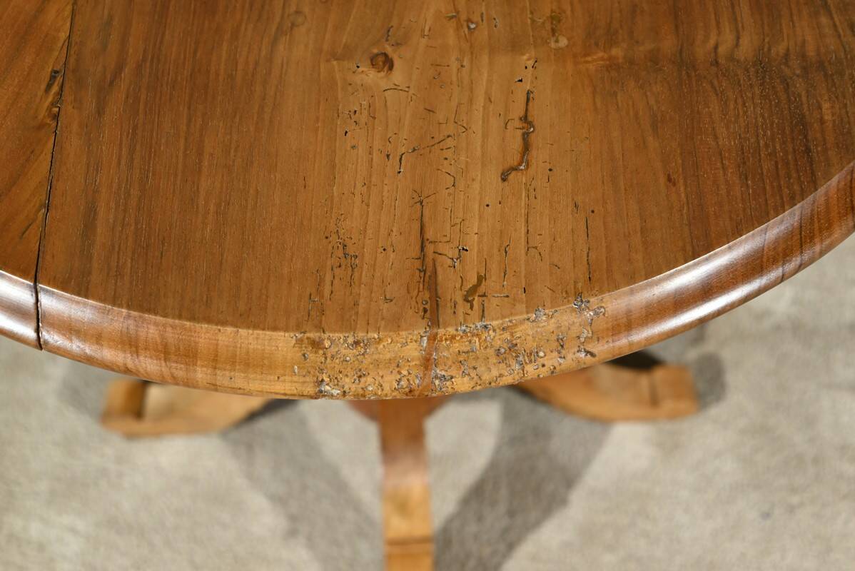 Guéridon en noyer, époque Louis Philippe, 2ème partie du XIXème s.