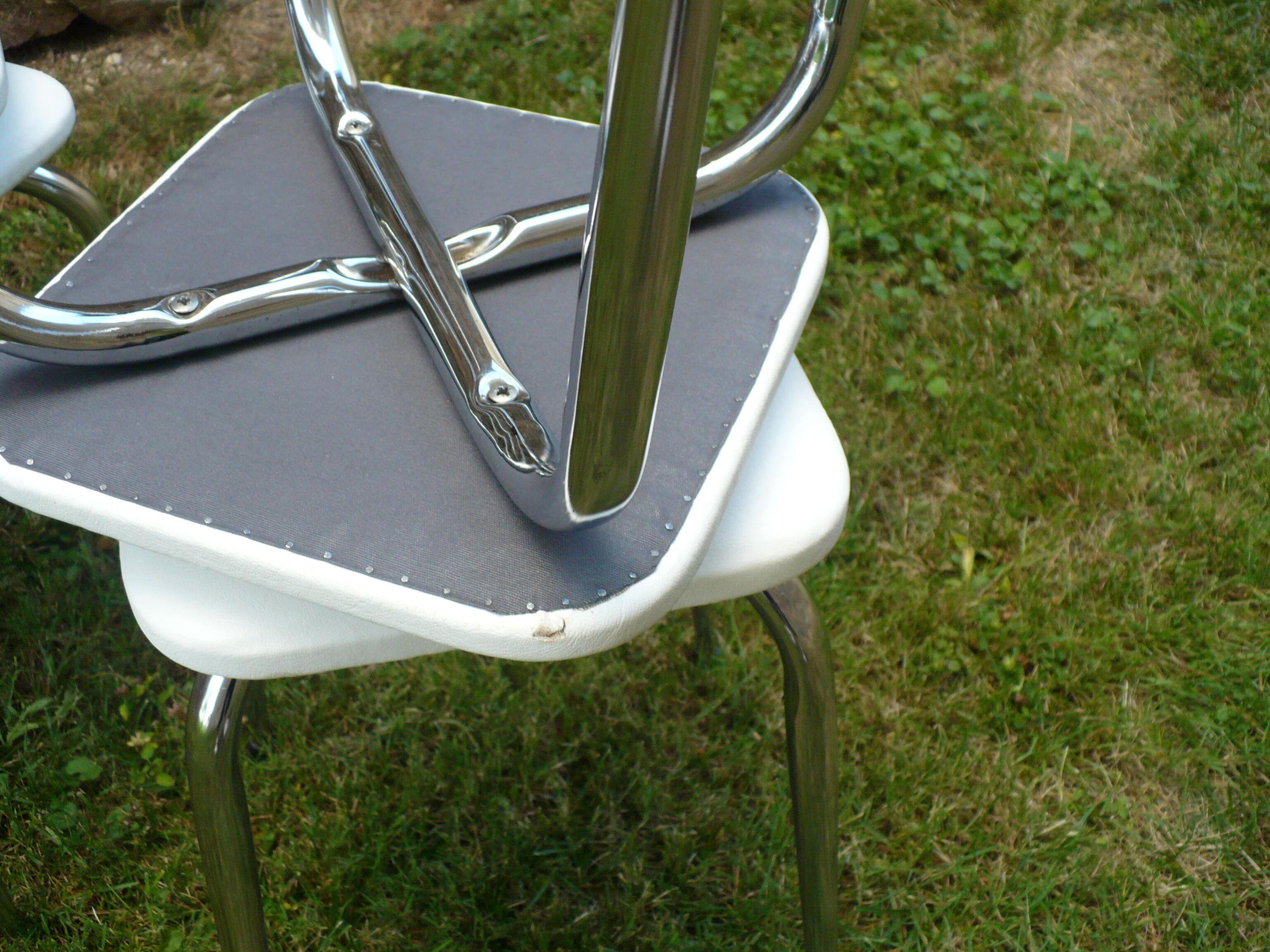 Set of 4 vintage stools