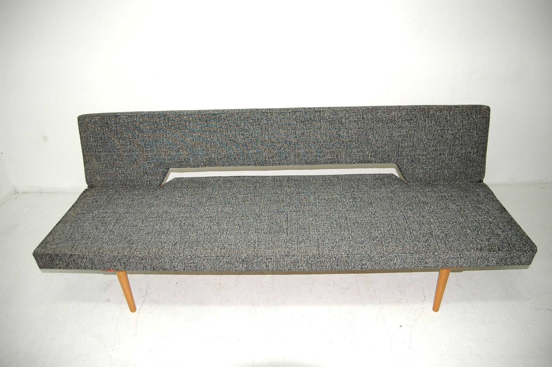 Midcentury sofa by Miroslav Navrátil, 1960s, Czechoslovakia