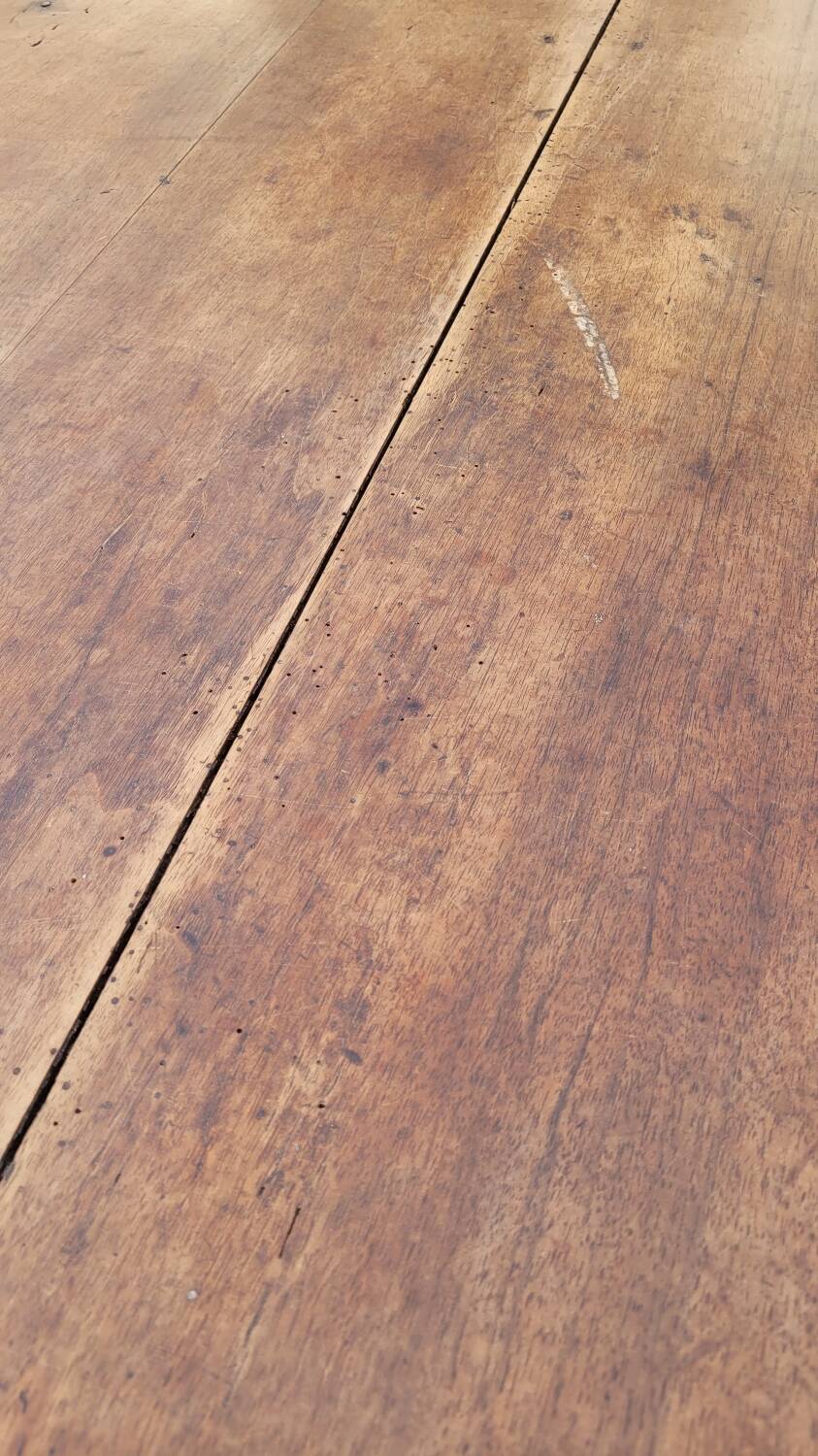 Oval Burgundy Farm Table in solid oak 19th