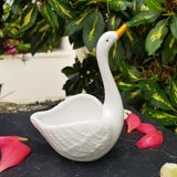 Ceramic ring holder swan