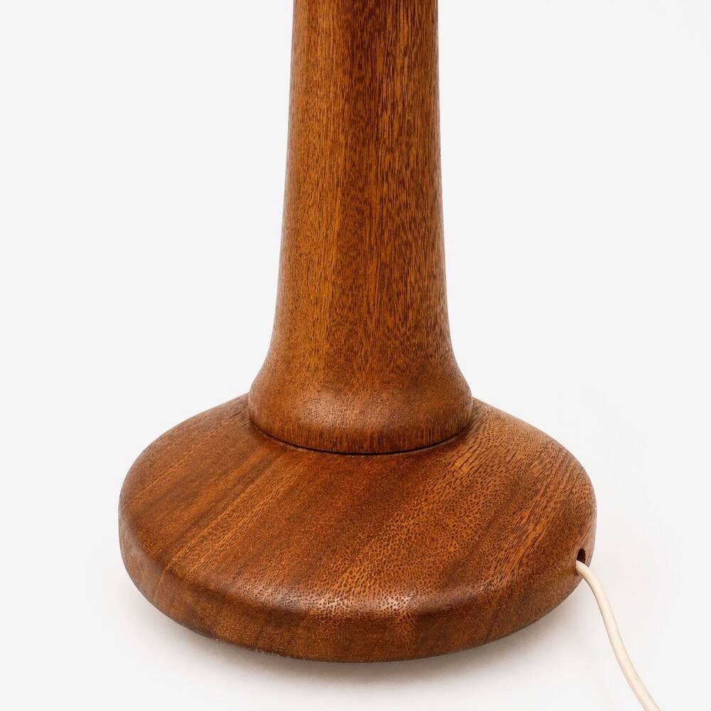Bohemian table lamp in turned wood and macramé from the 1970s.